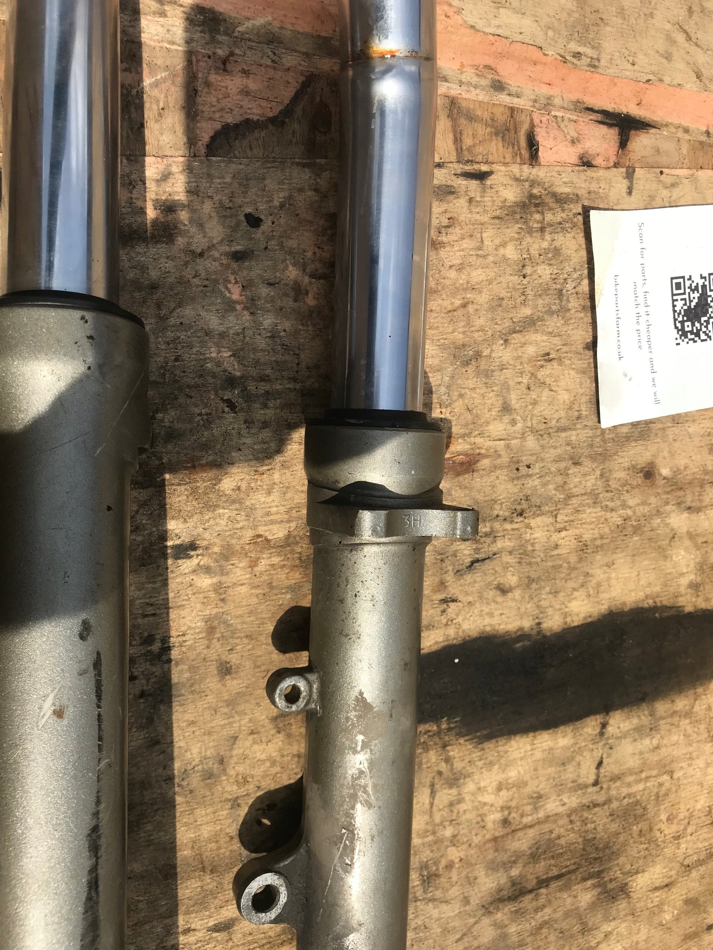 Yamaha FZR600 front forks 3HE 1989 damaged