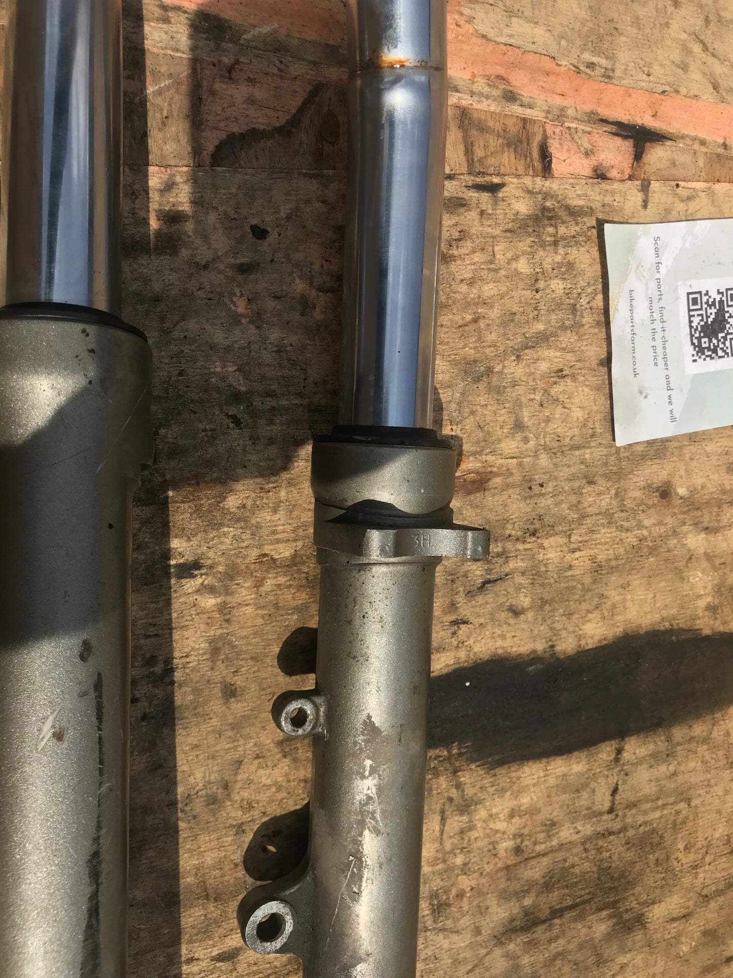 Yamaha FZR600 front forks 3HE 1989 damaged