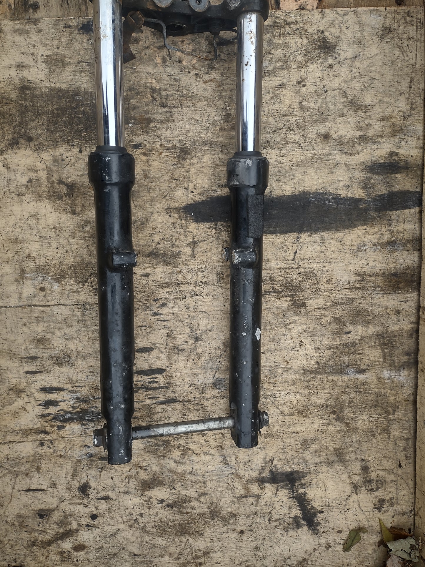 Yamaha YBR 125 front forks / shock absorbers