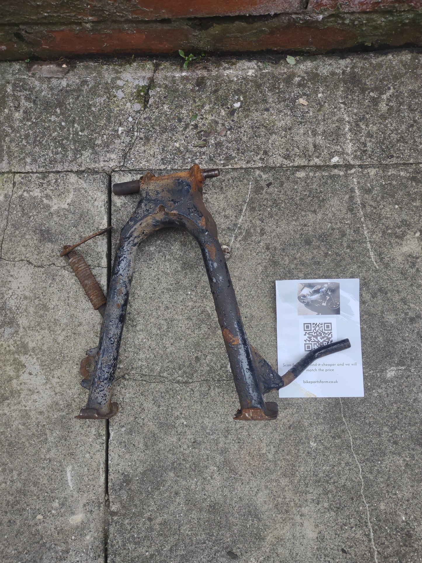 Yamaha YBR 125 centre stand & spring