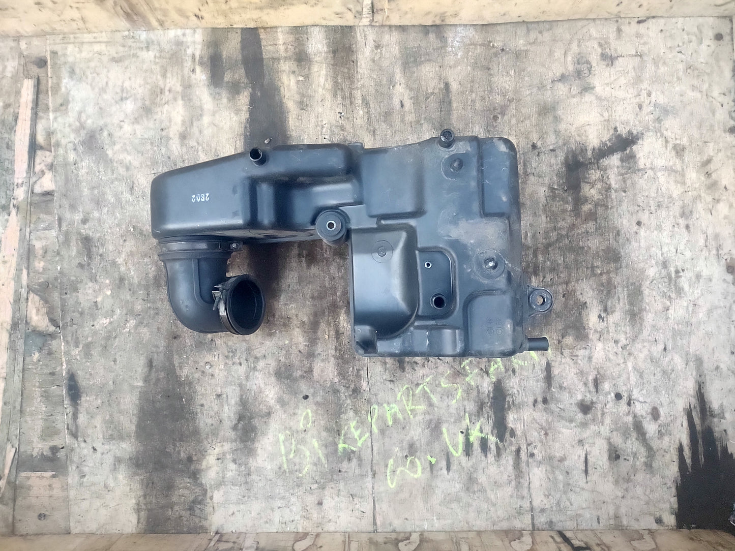 Suzuki an400 Burgman air filter box (OEM)