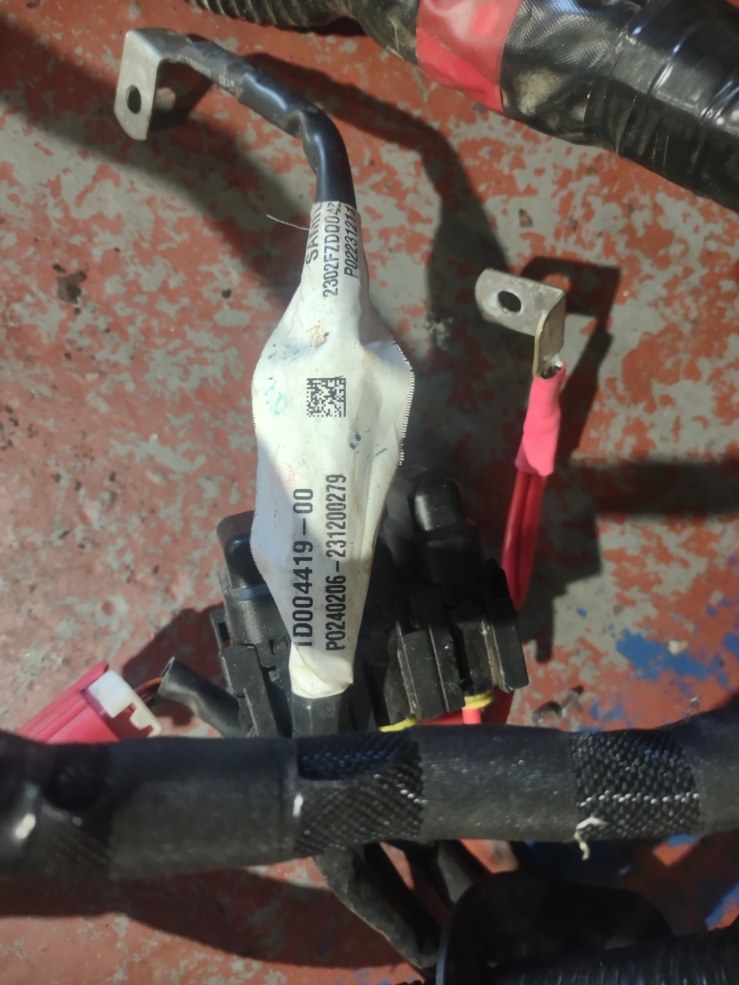 Piaggio vespa GTS 125 wiring loom, ECU (2024)