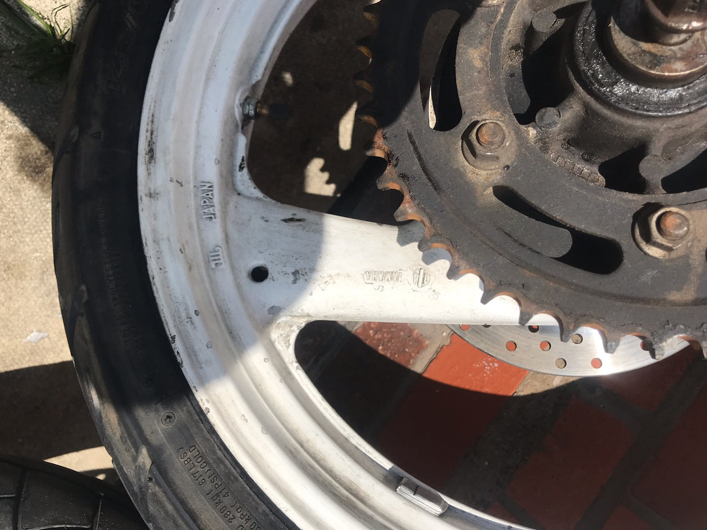 Yamaha FZR 600 OEM wheels & tyres (3HE / 4JH)