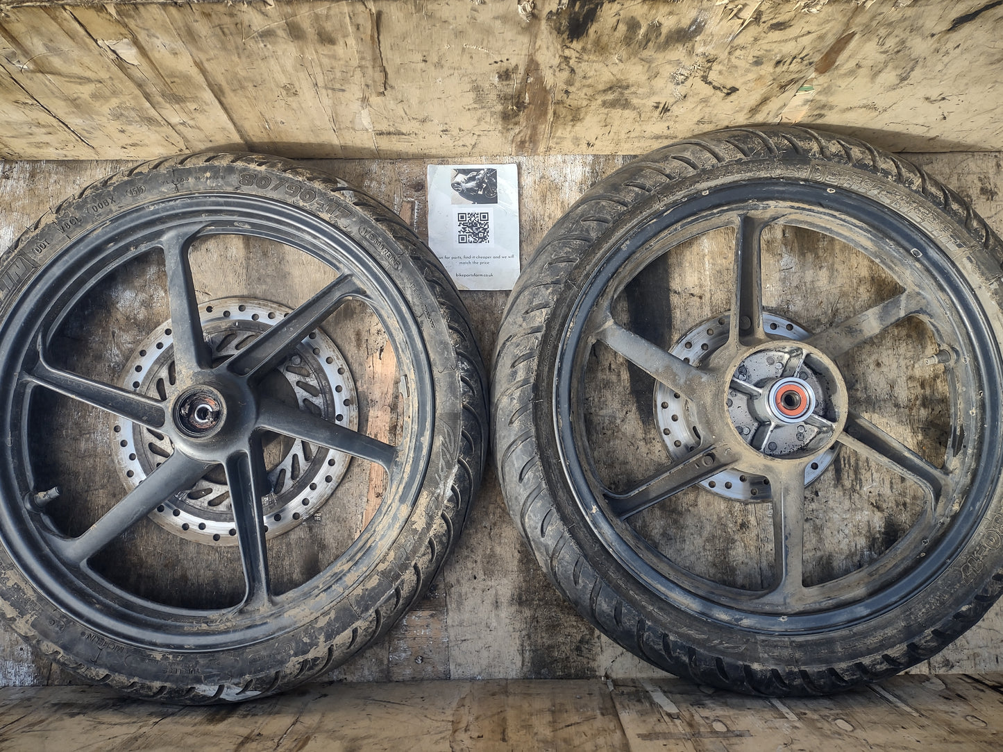 Honda CBR 125 wheels & tires