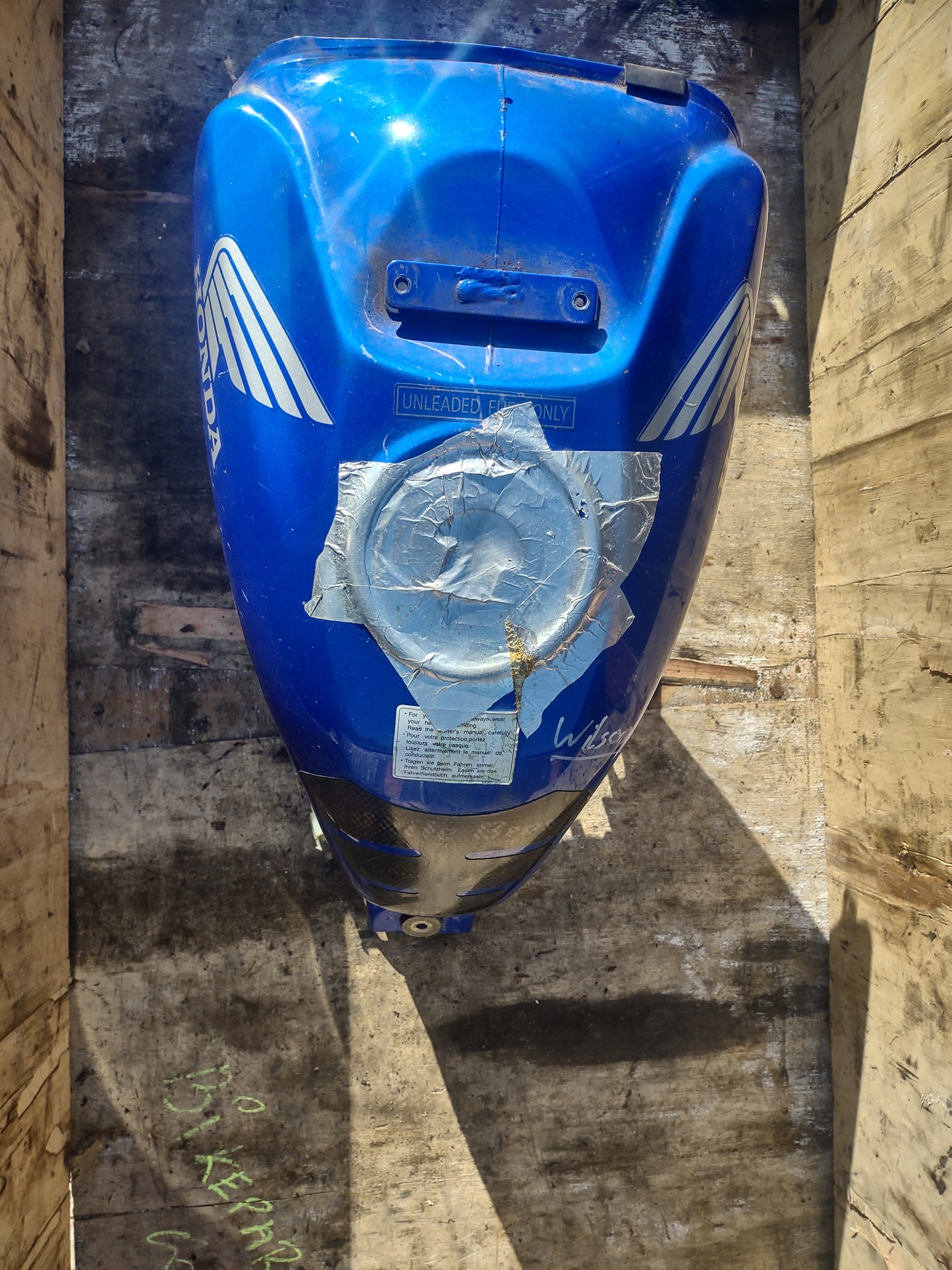 Honda CBR R 125 petrol tank (2006)