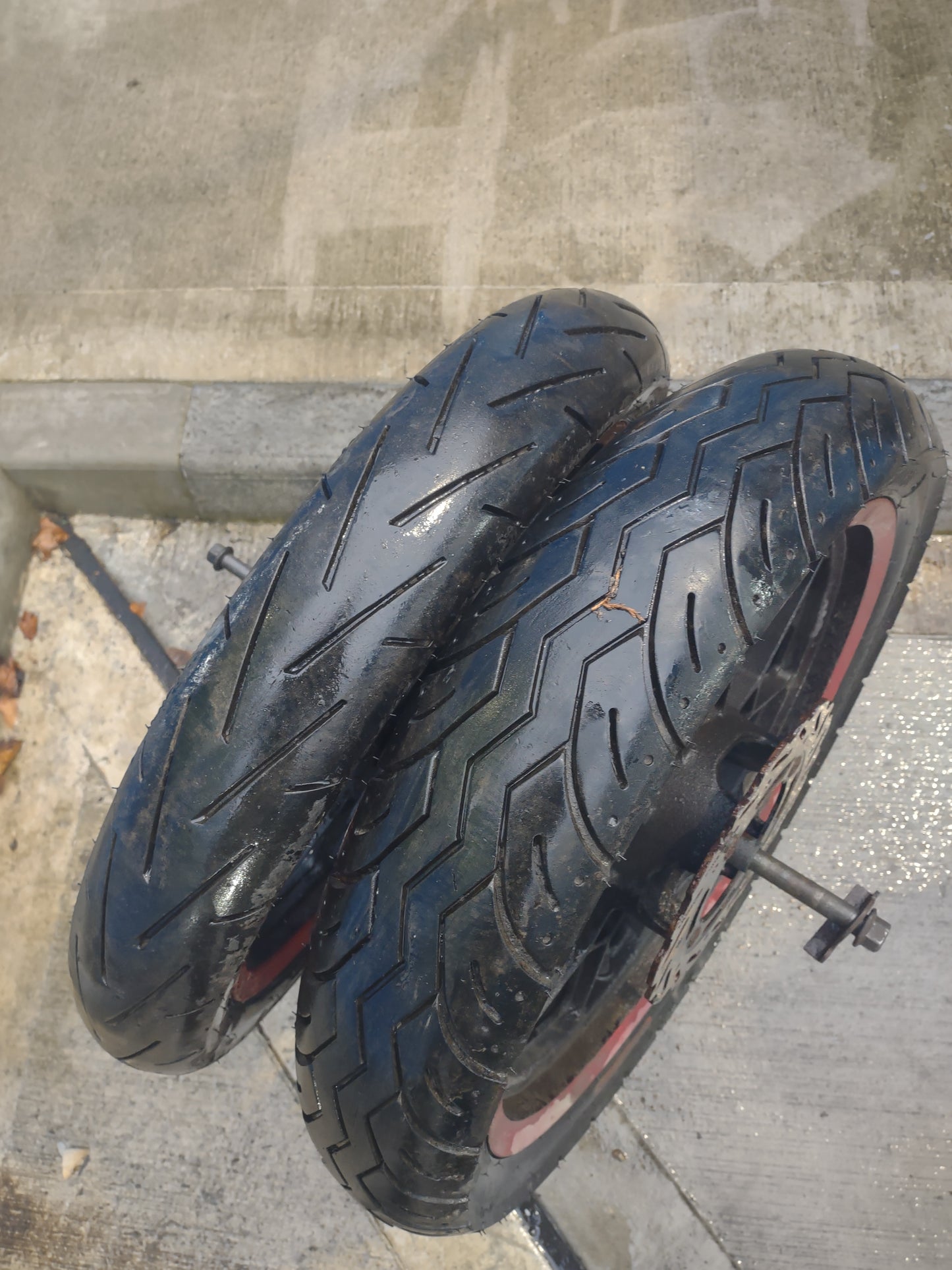 Lexmoto ZSX F 125 wheels, tyres, discs spindle etc (2017)