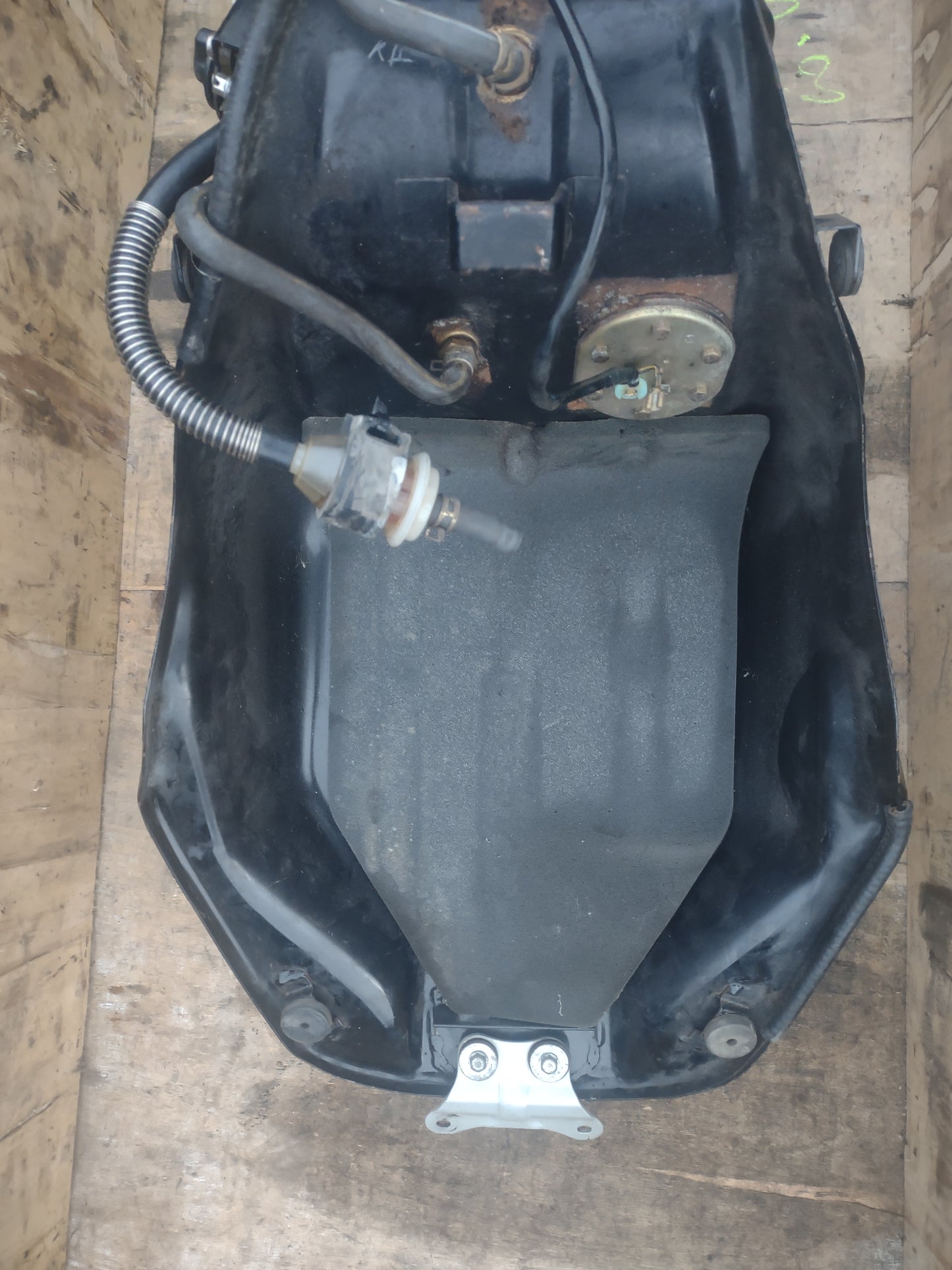 Kawasaki ZZR600 fuel tank 1993 (OEM)