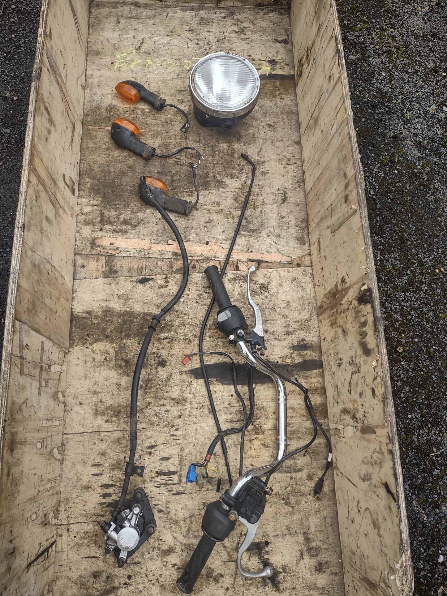 YAMAHA YBR 125 handlebars, switches, headlamp, calliper & indicators