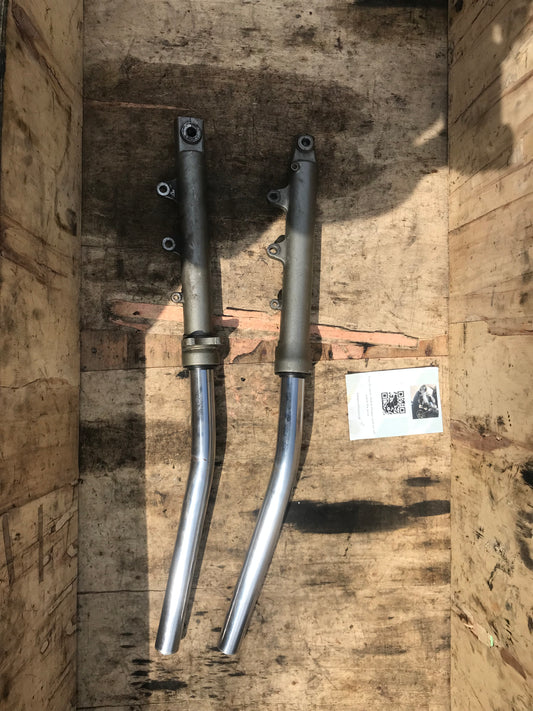 Yamaha FZR600 front forks 3HE 1989 damaged