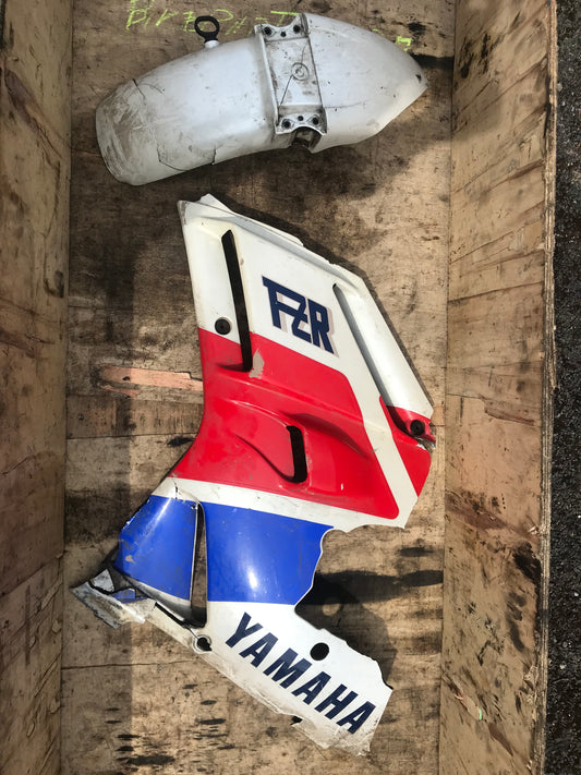 Yamaha FZR 600 fairings 3HE (1989)