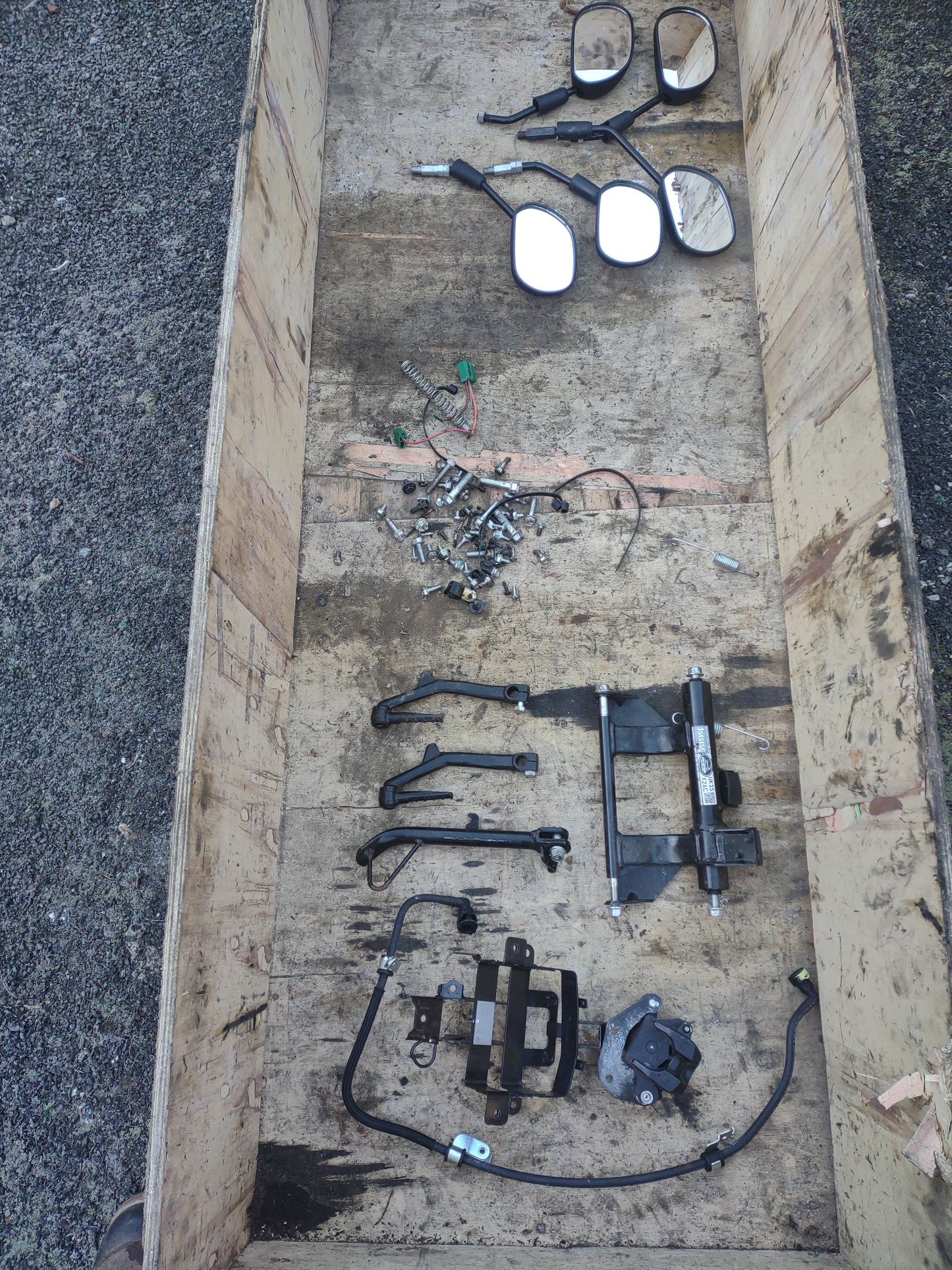 SUZUKI 110 UK mirrors, stand etc job lot