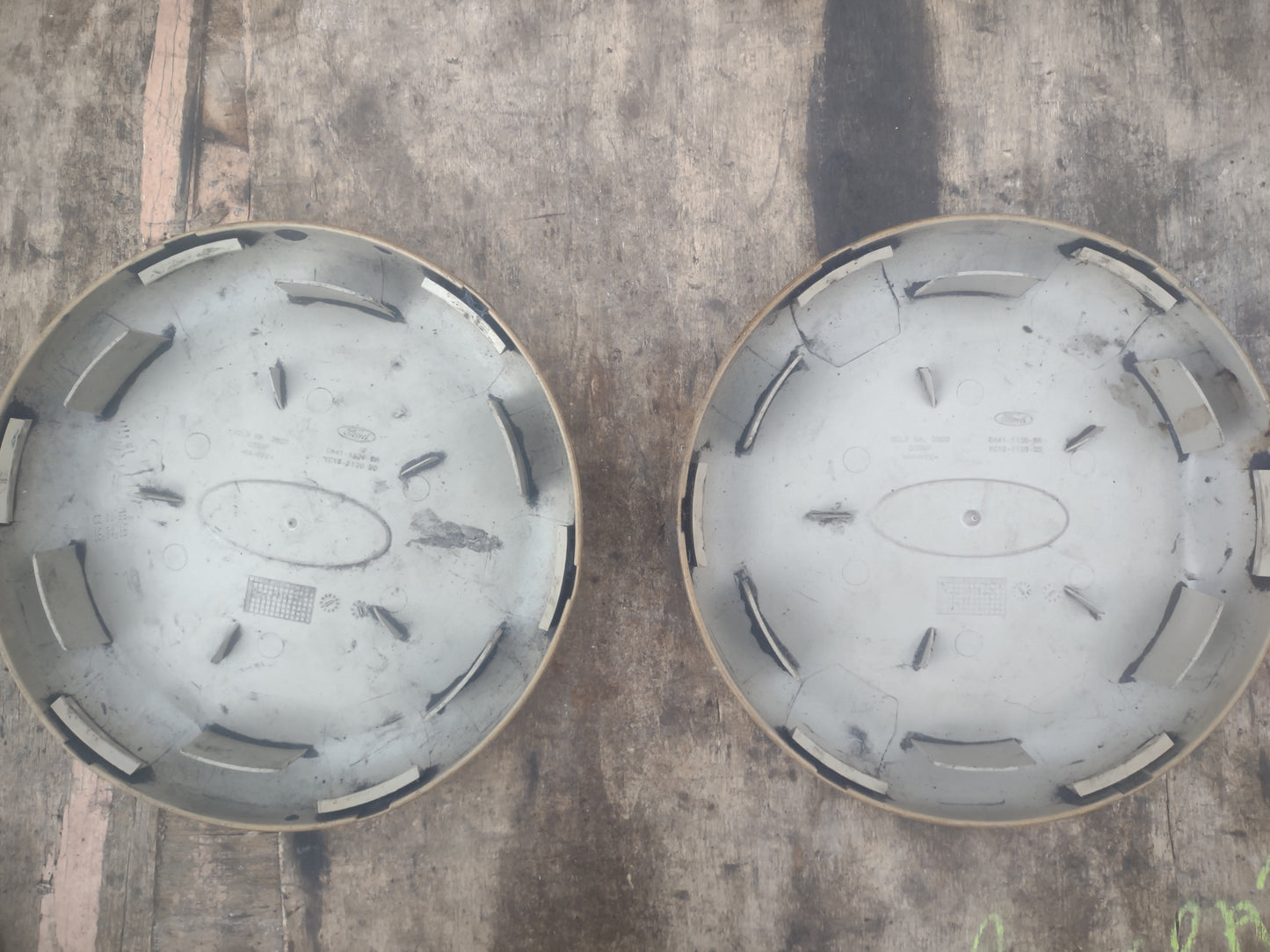 Ford transit Mk6, 7, 8 twin wheel centre cap genuine OEM