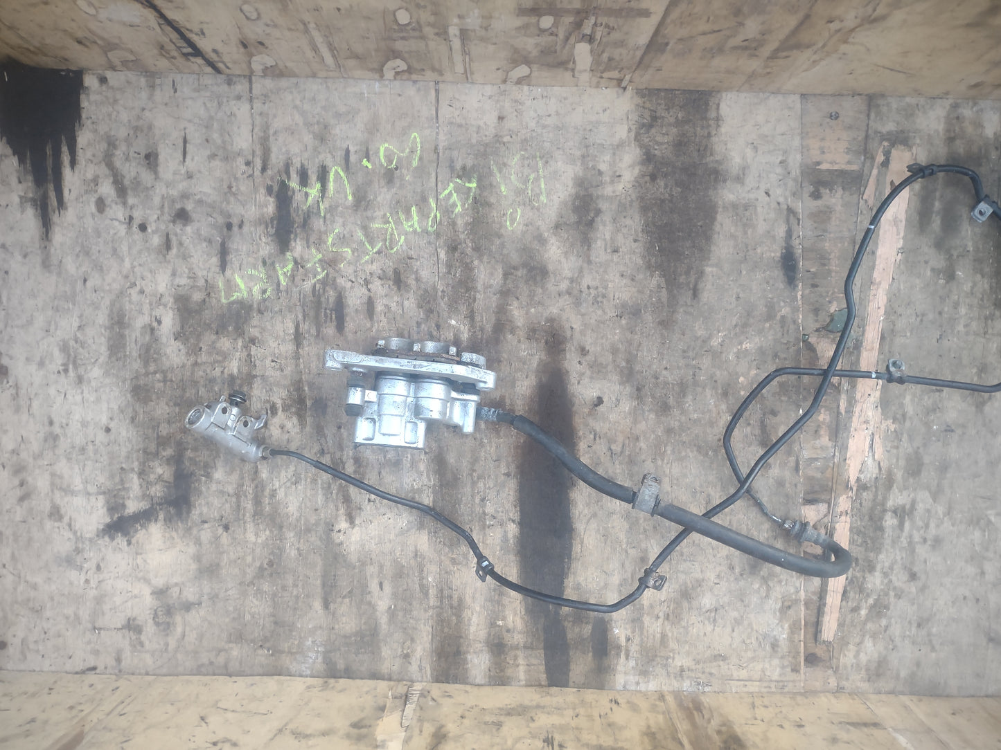 Suzuki an400 front brake caliper & cylinder