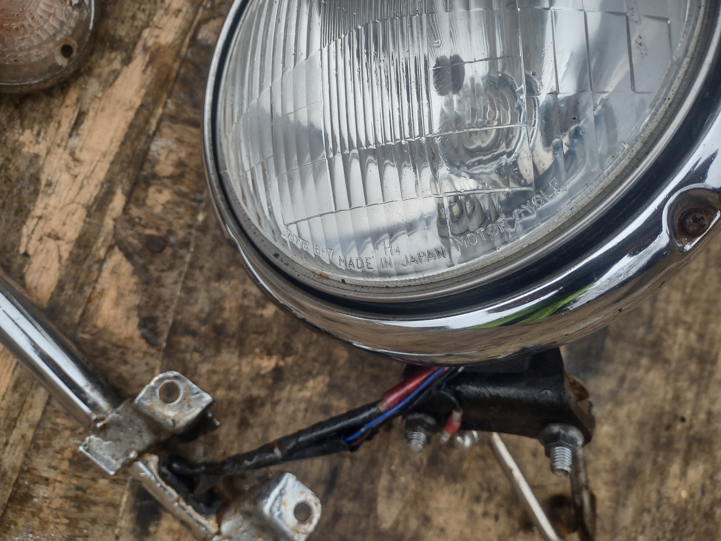 Yamaha dragstar 650 headlamp, bracket, indicator (OEM) used
