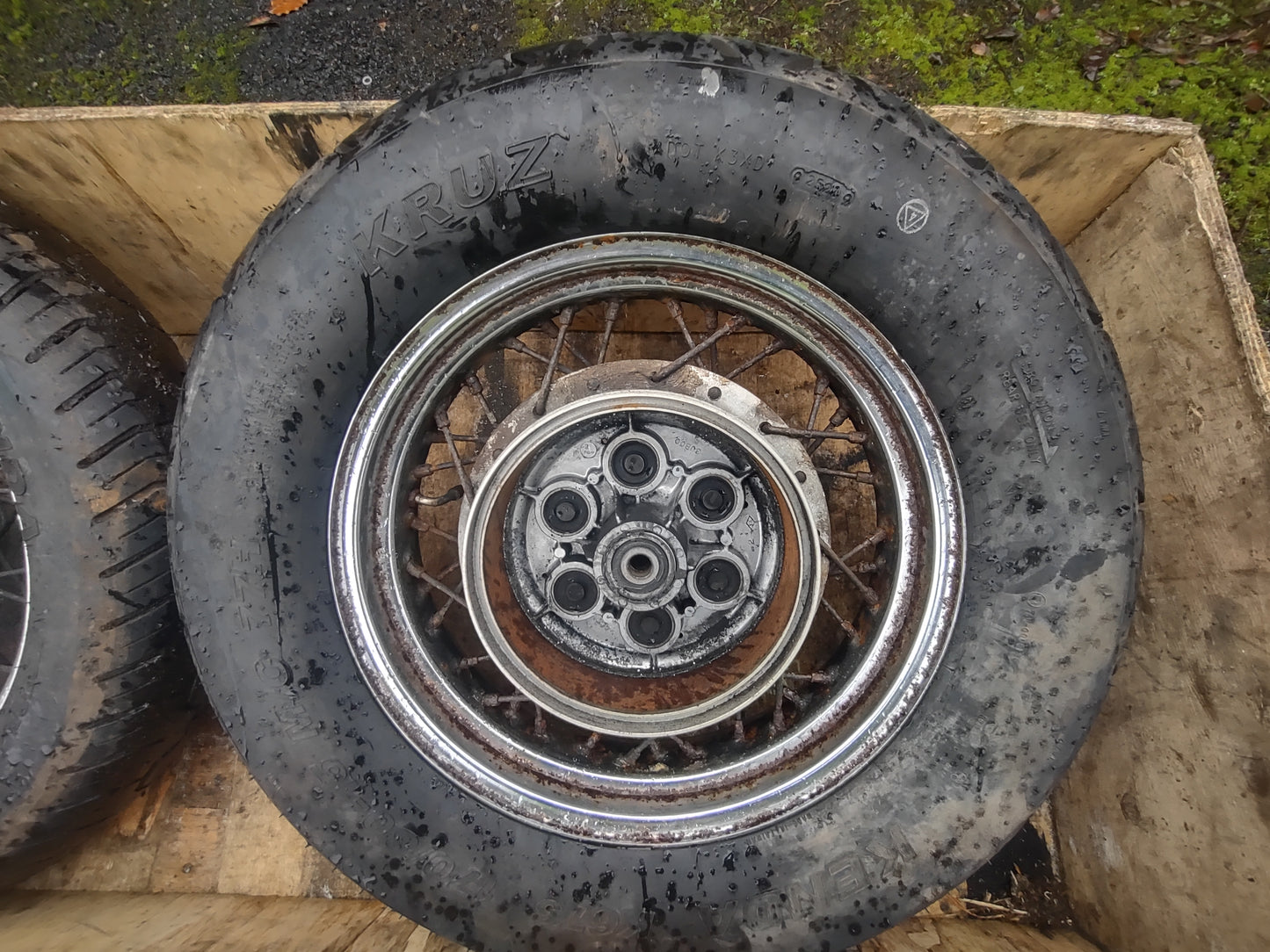 Yamaha xvs 650 dragstar wheels & tires (OEM) used