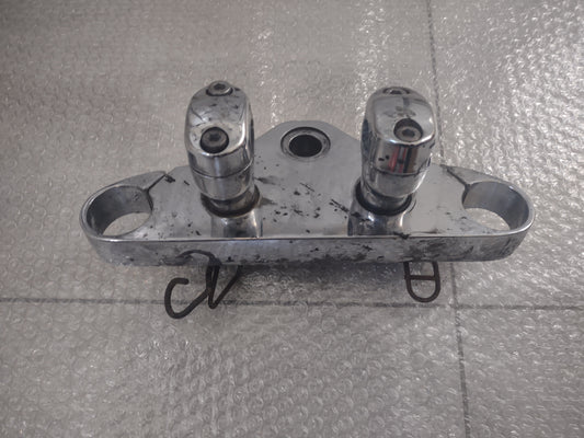 Yamaha xvs 650 dragstar top fork yoke (OEM) used
