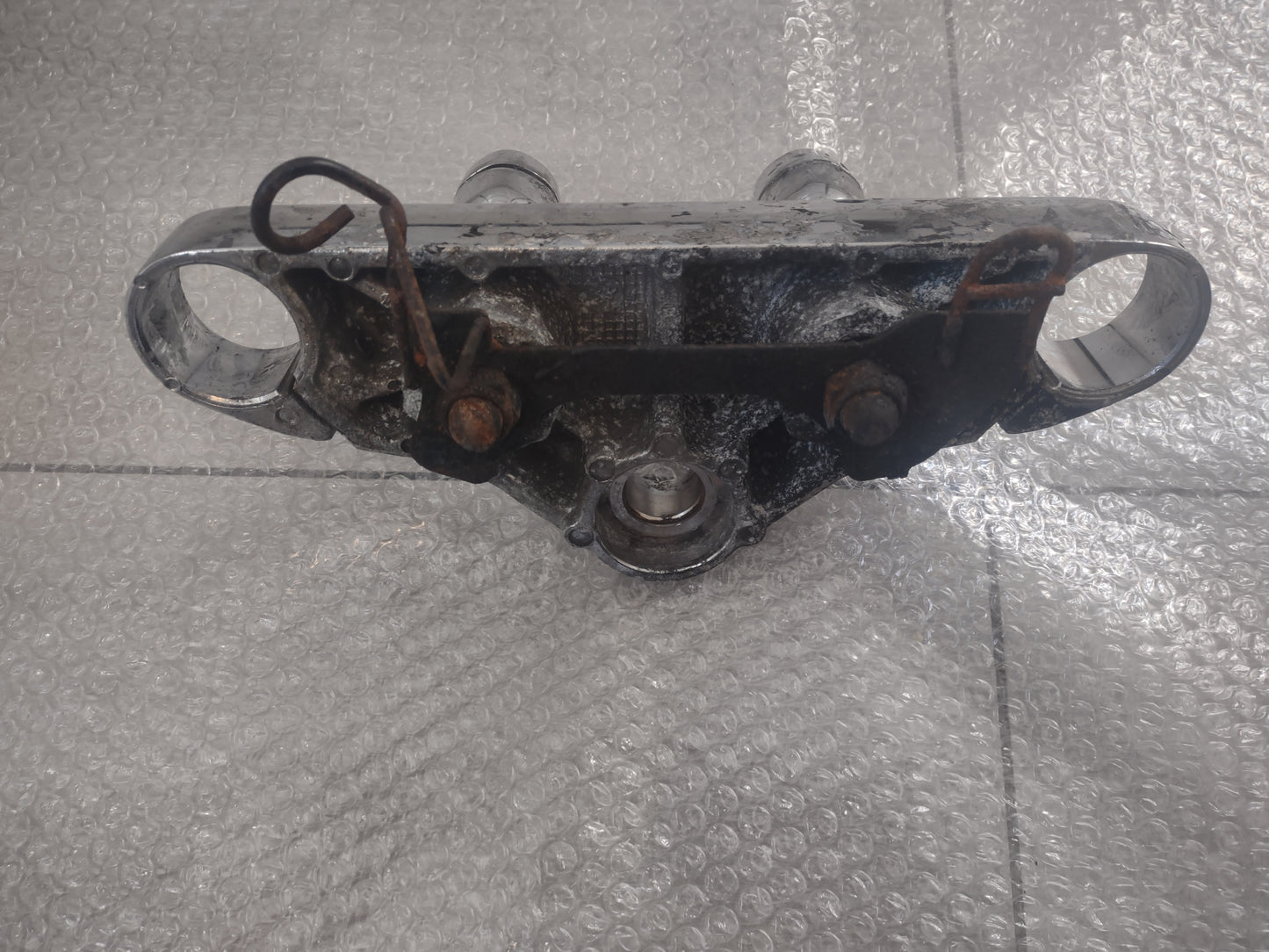 Yamaha xvs 650 dragstar top fork yoke (OEM) used
