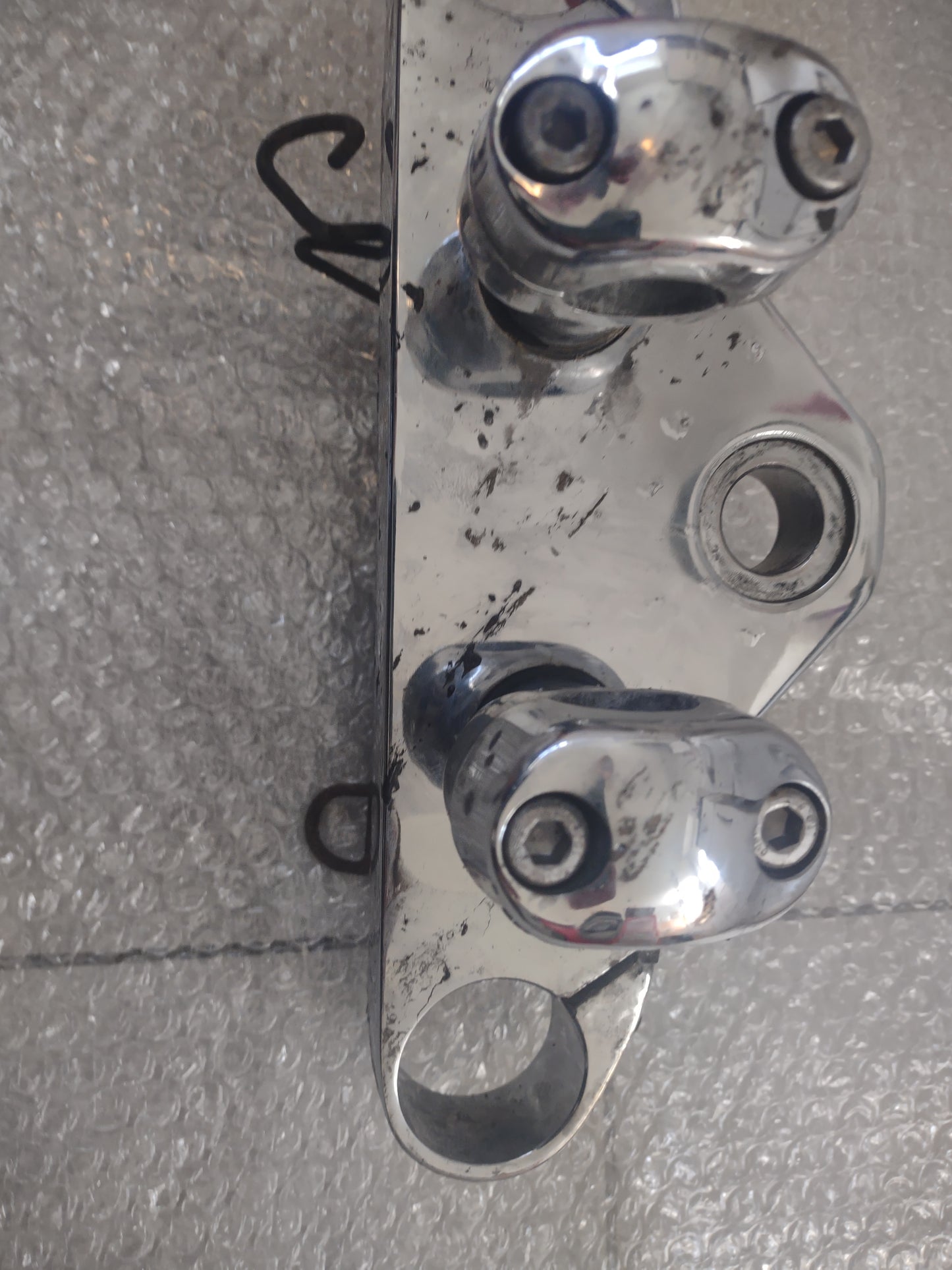 Yamaha xvs 650 dragstar top fork yoke (OEM) used