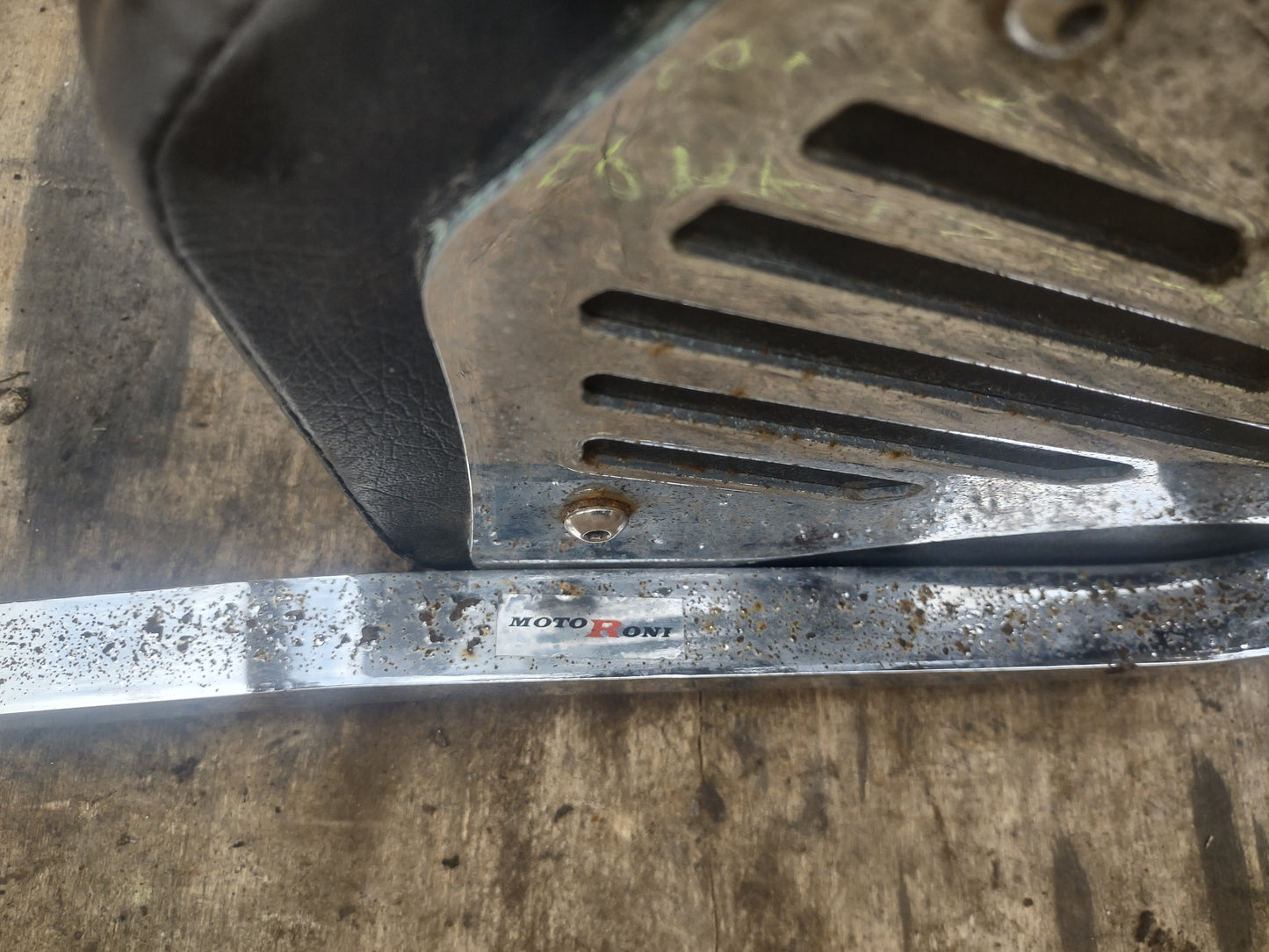 Yamaha xvs 650 dragstar passenger back rest (OEM) used