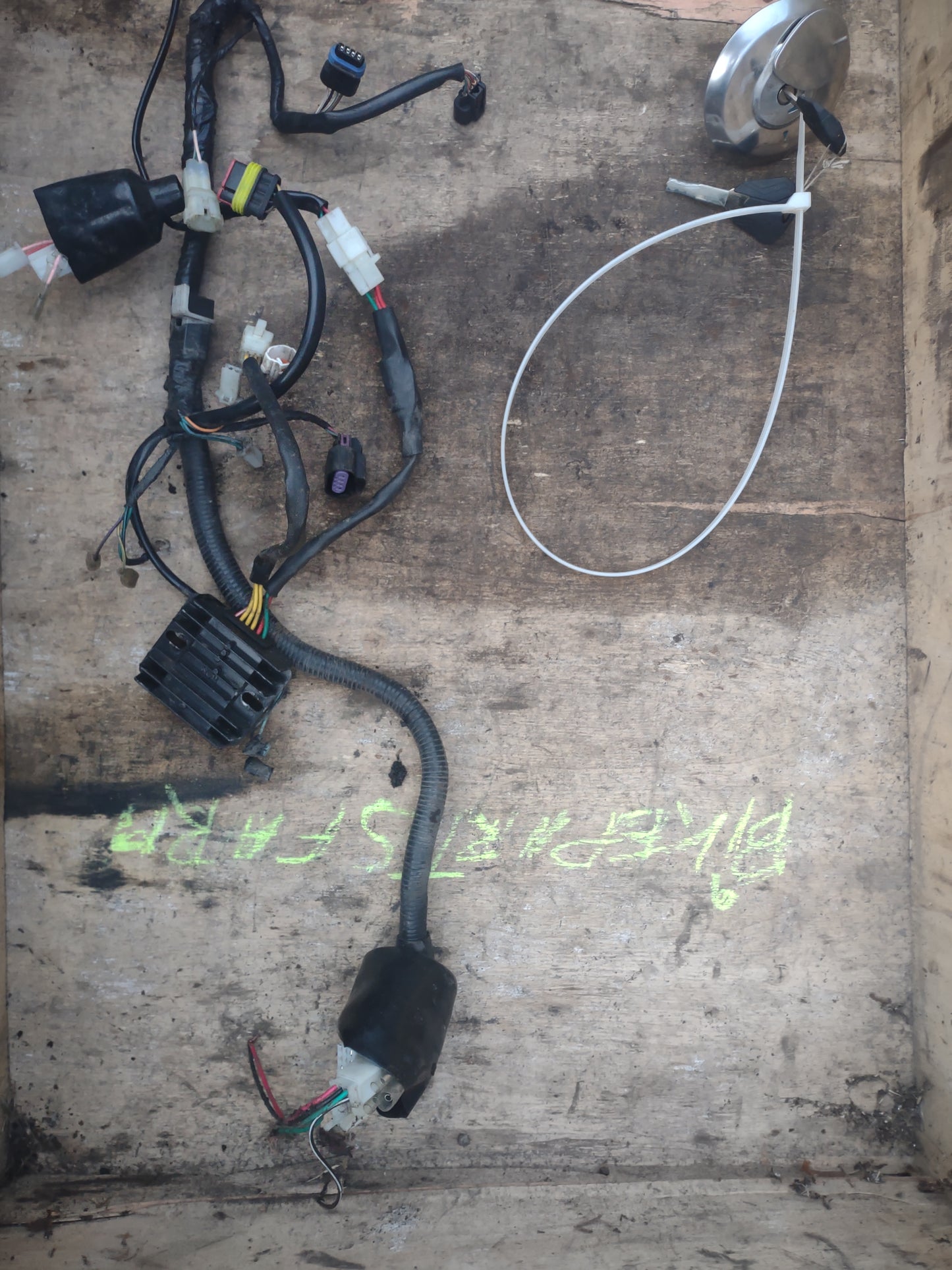 Lexmoto assault 125 KD156 FMI wiring, ECU, rectifier, 2.keys, fuel cap (OEM) used 2022