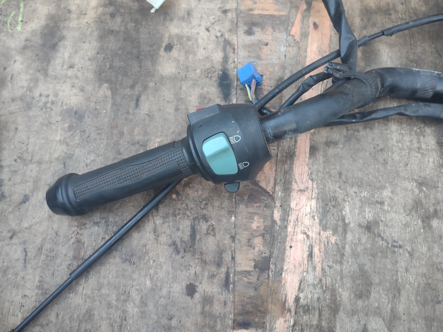 Lexmoto assault 125 handlebars and switches (OEM) used 2022