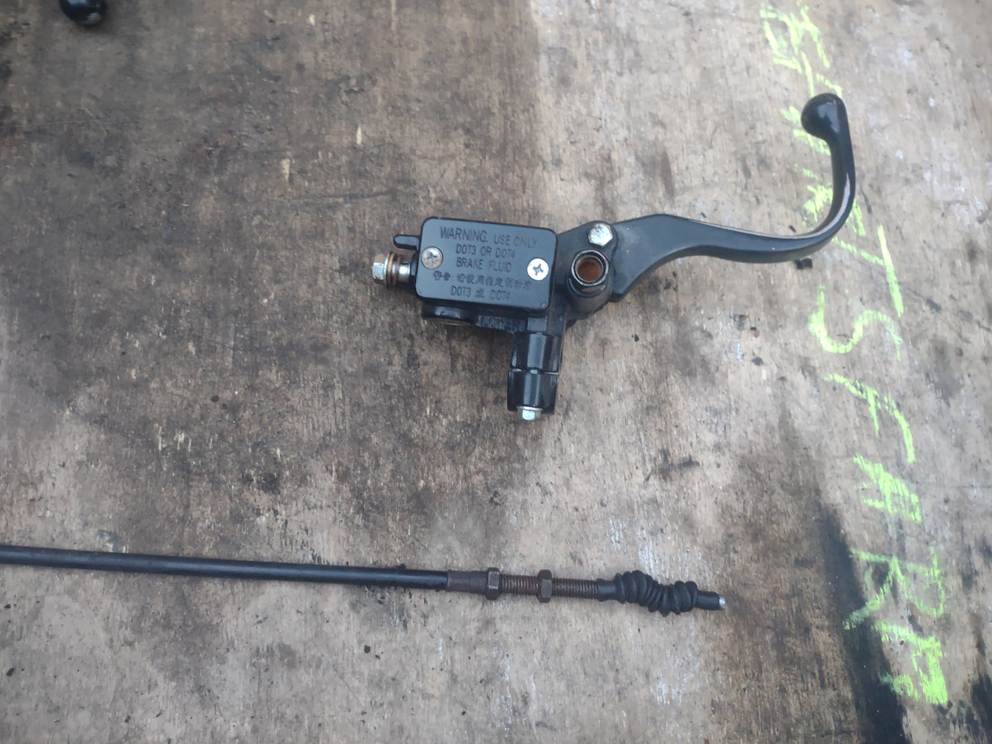 Lexmoto assault 125 clutch lever and brake lever (OEM) used 2022