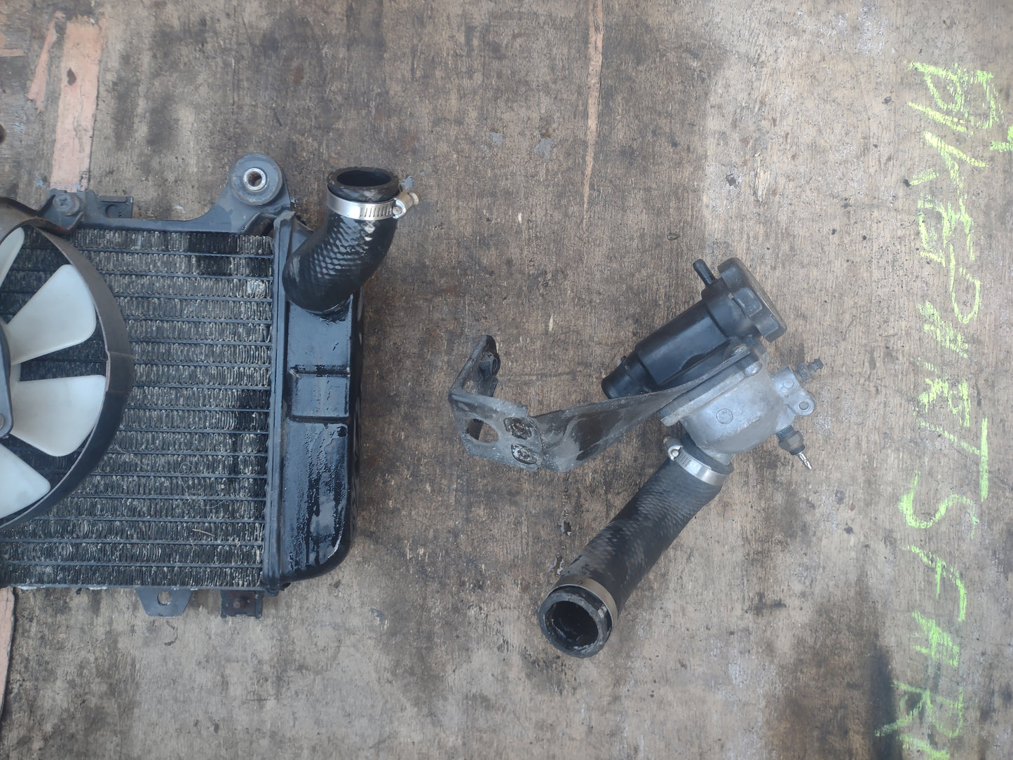 Kawasaki zzr600 radiator and fan