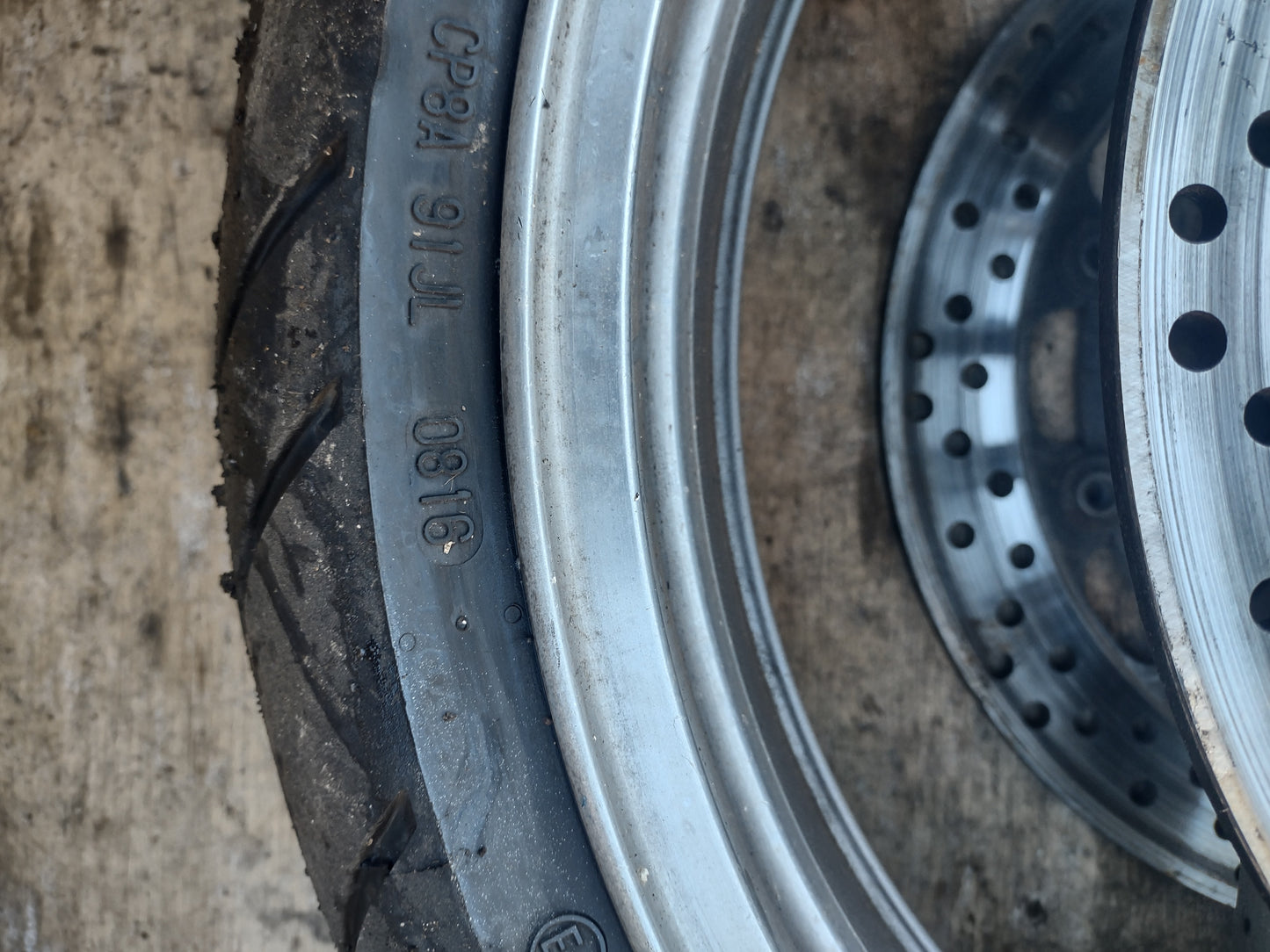 Kawasaki zzr600 wheels, tires, discs (OEM) used