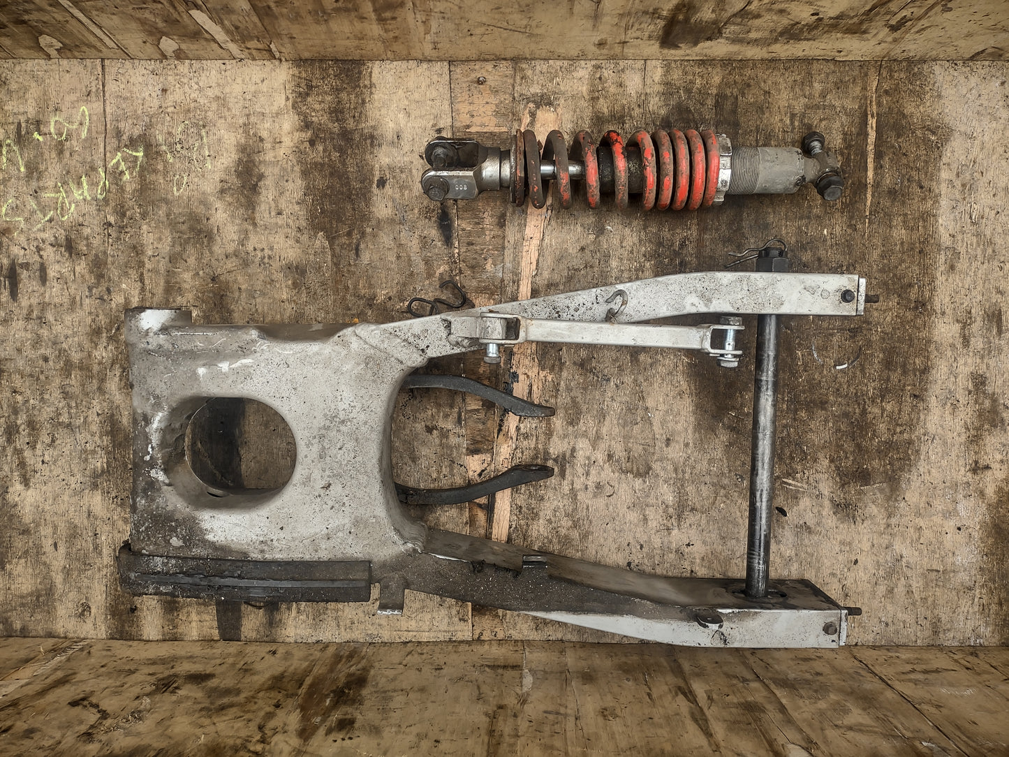 Kawasaki zzr600 swing arm, shocker, spindle etc (OEM) used