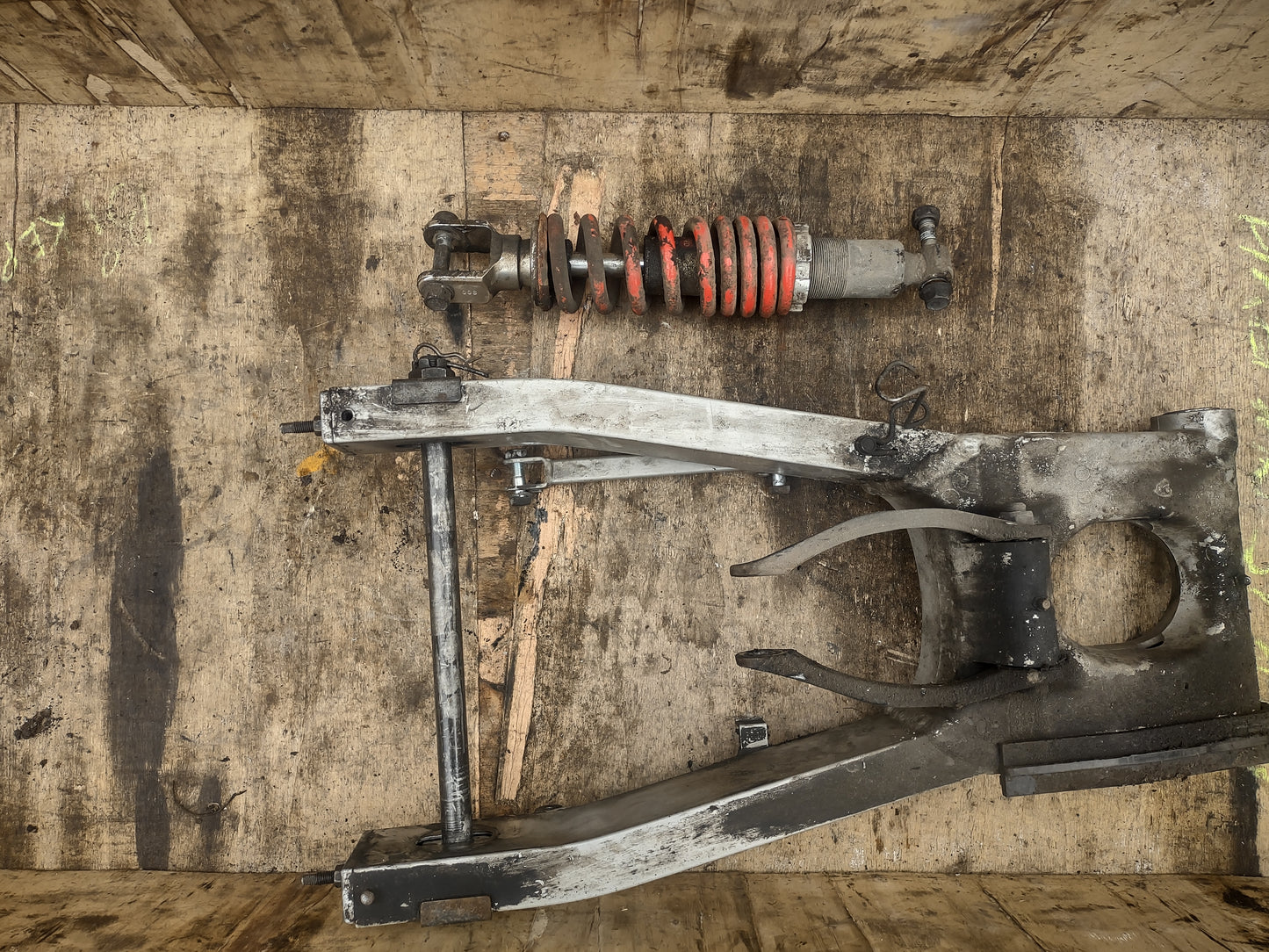 Kawasaki zzr600 swing arm, shocker, spindle etc (OEM) used