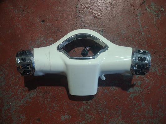 Piaggio vespa GTS 125 switch gear assembly, panel (2024)