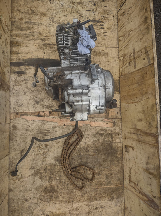 YAMAHA YBR 125 E399e engine