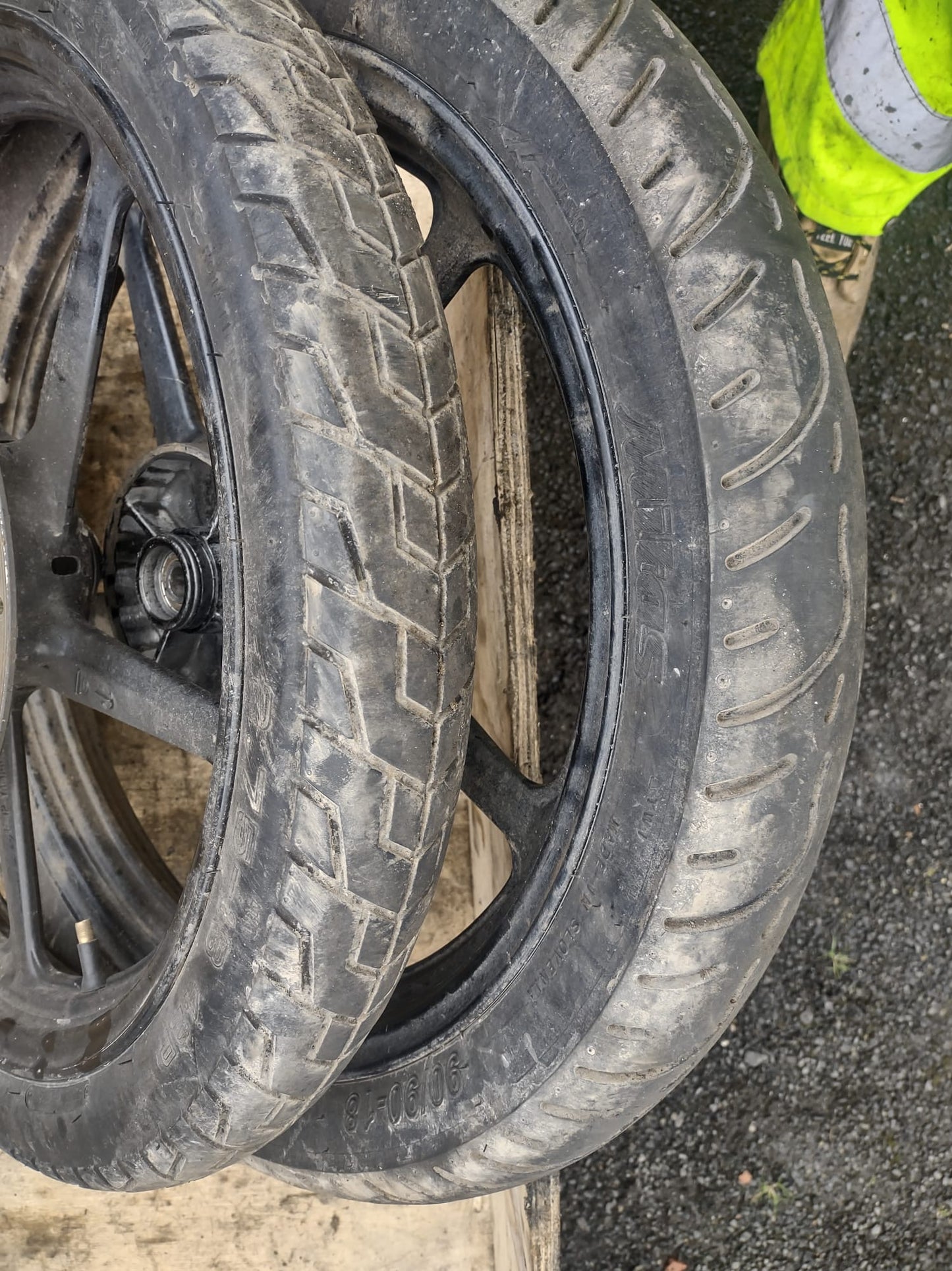 YAMAHA YBR125 2008 wheels & tyres