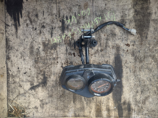 Honda CBF 125 speedo, speedometer and bracket