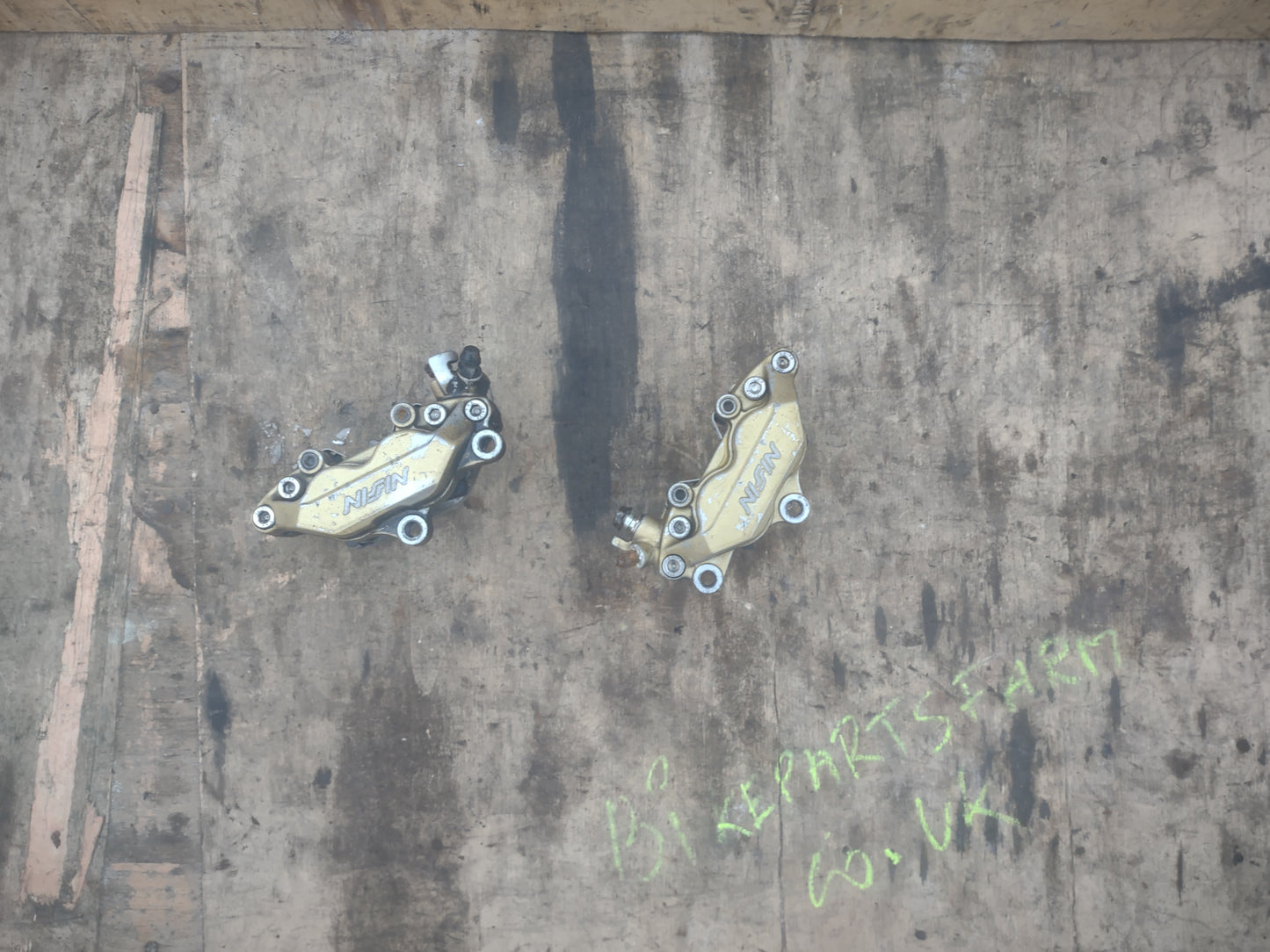 Kawasaki ZZR600 front brake callipers- Nissin- (OEM) used