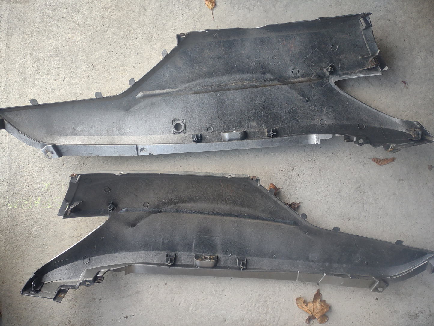 Suzuki an400 fairings / plastics 15+ items (OEM)