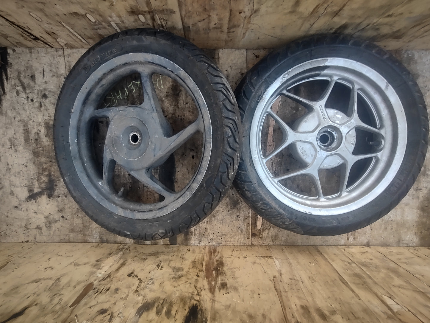 Honda ANC 125 wheels & tyres