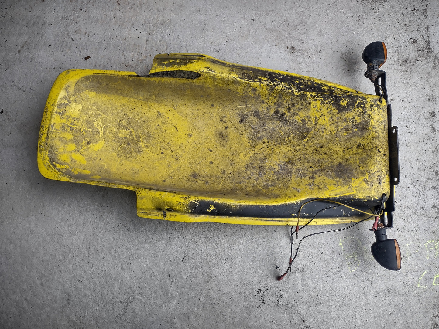 Honda CBR 900 fireblade sc33 fairings, rear indicators OEM)