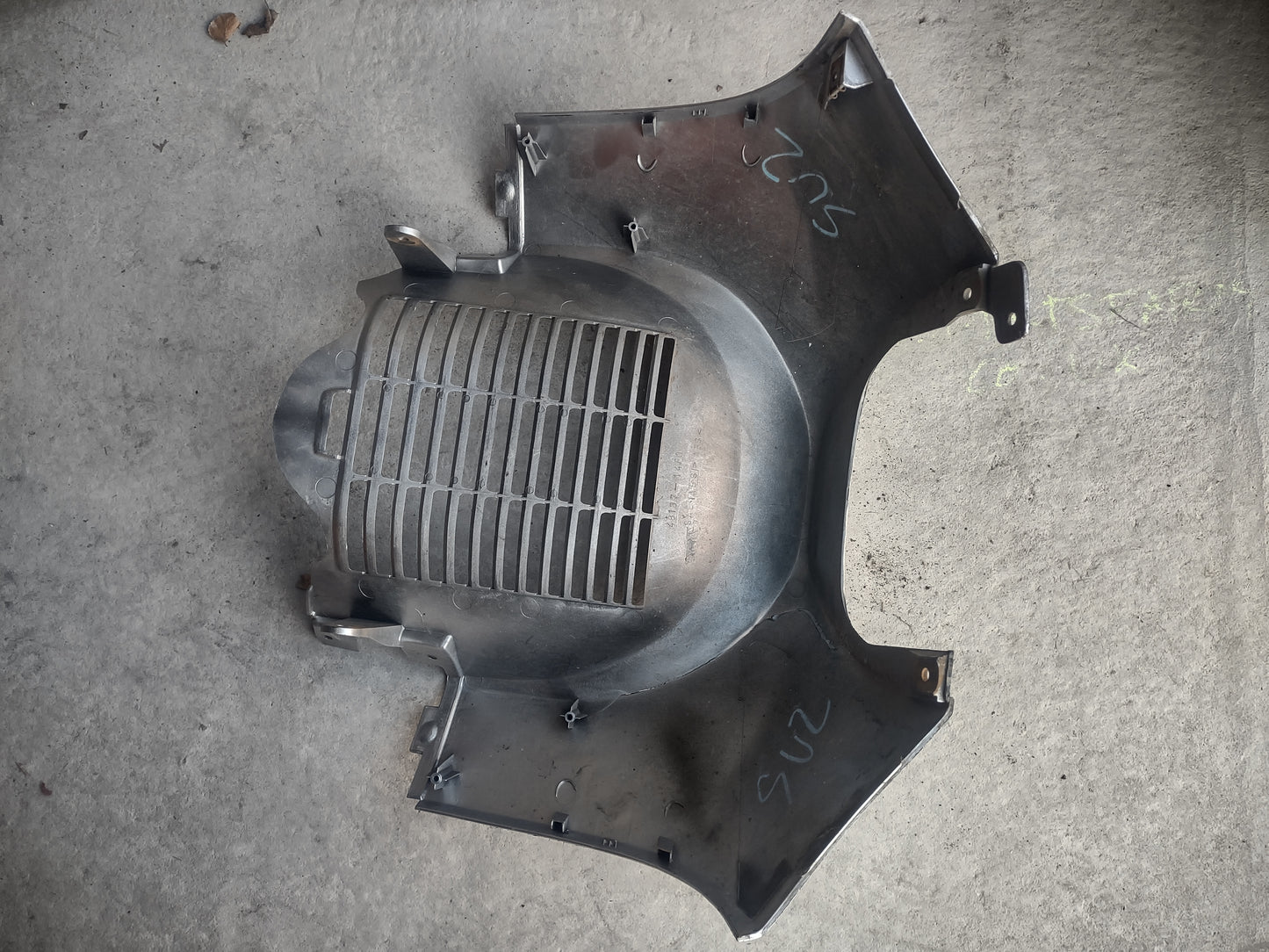 Suzuki an400 fairings / plastics 15+ items (OEM)