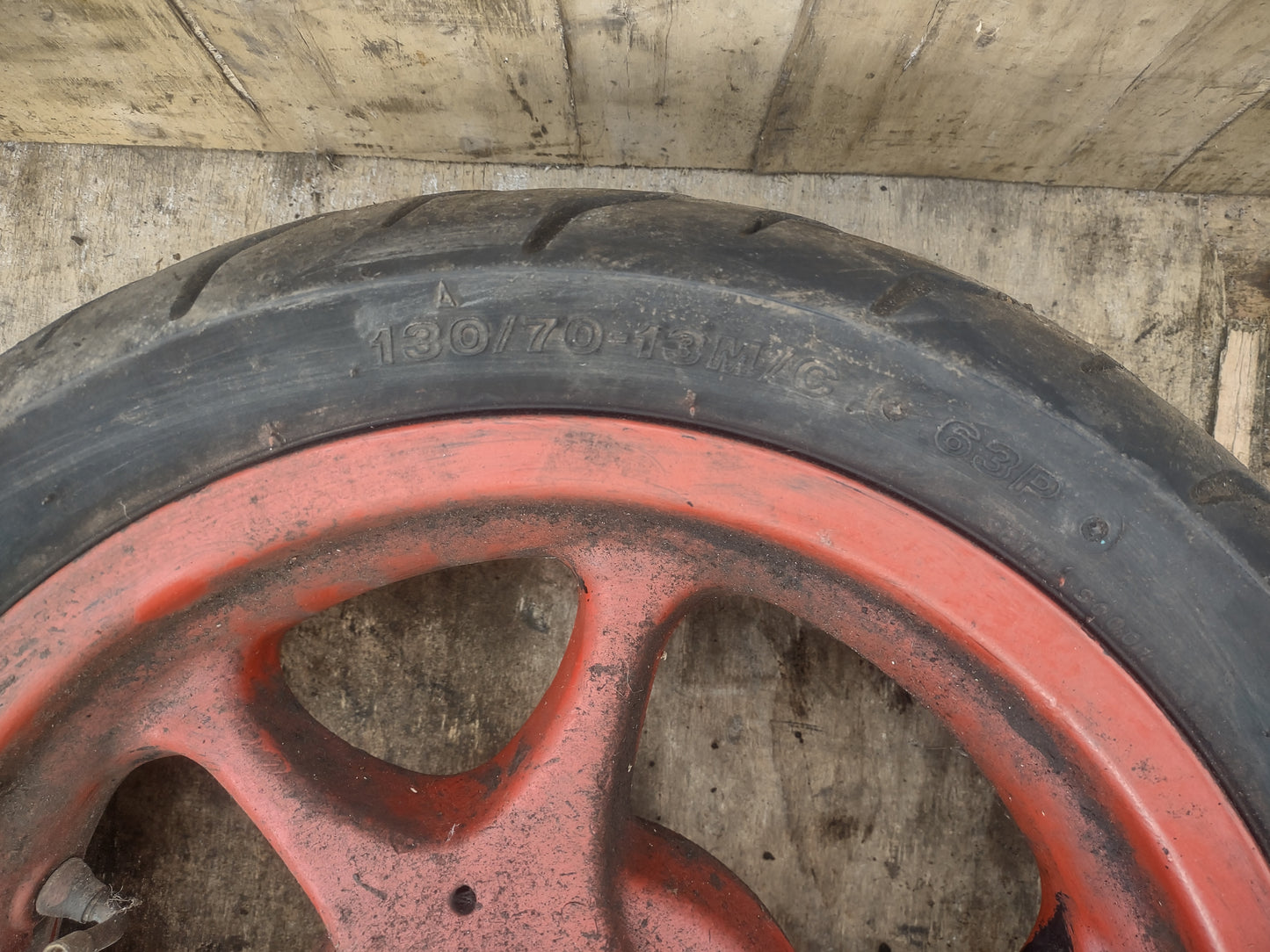 Honda PES 125 wheels & tyres (OEM) used