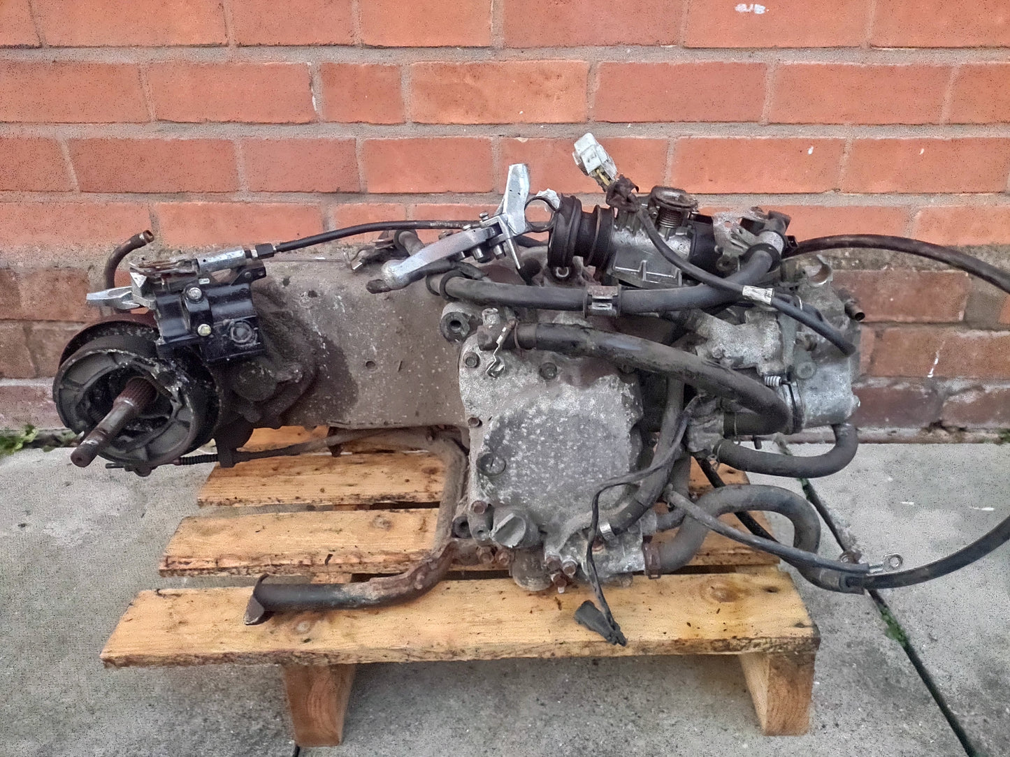 Honda PES 125 SES 125 complete engine (30 days warranty) 2008