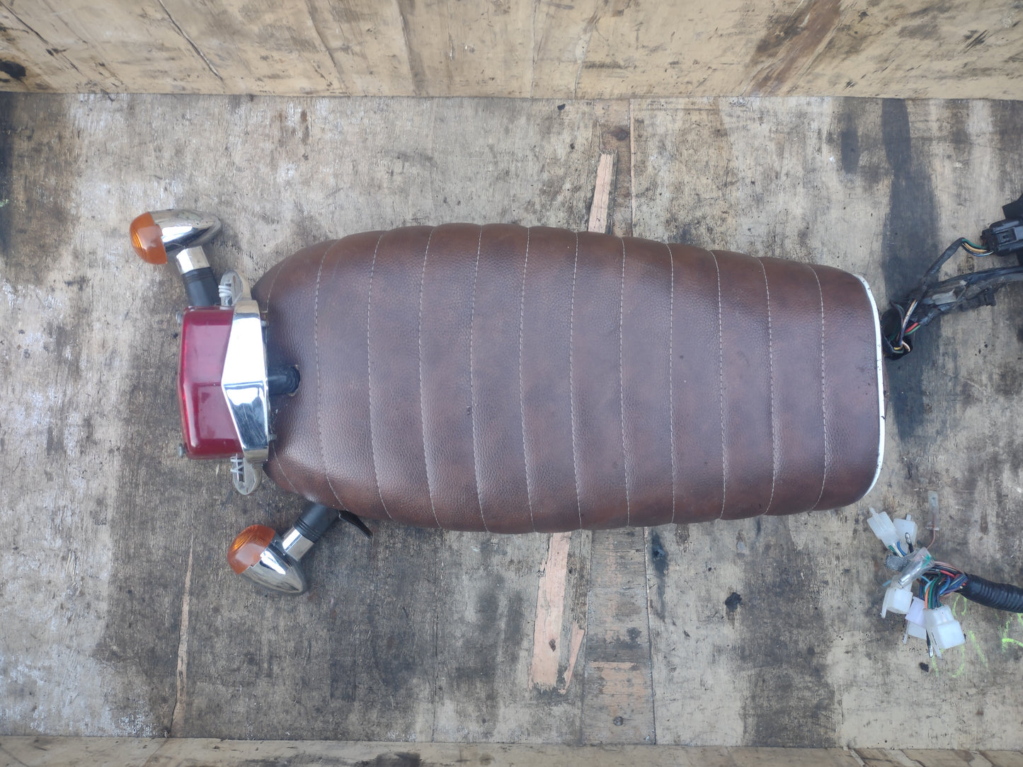 Sinnis XF125 K157 FMI wiring, seat and indicators (OEM)