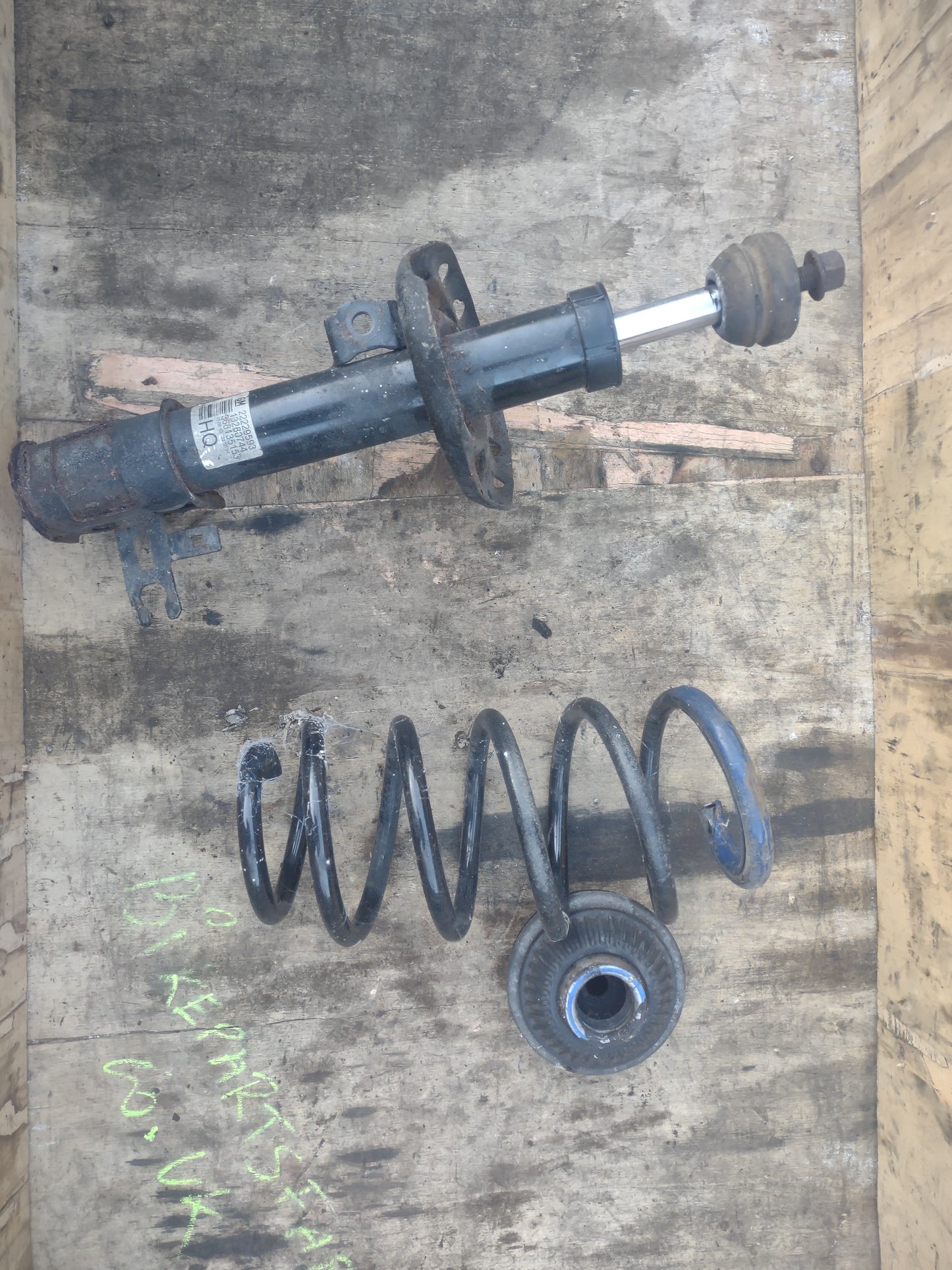 Vauxhaul zafira B mk2 OEM front shocker / suspension strut