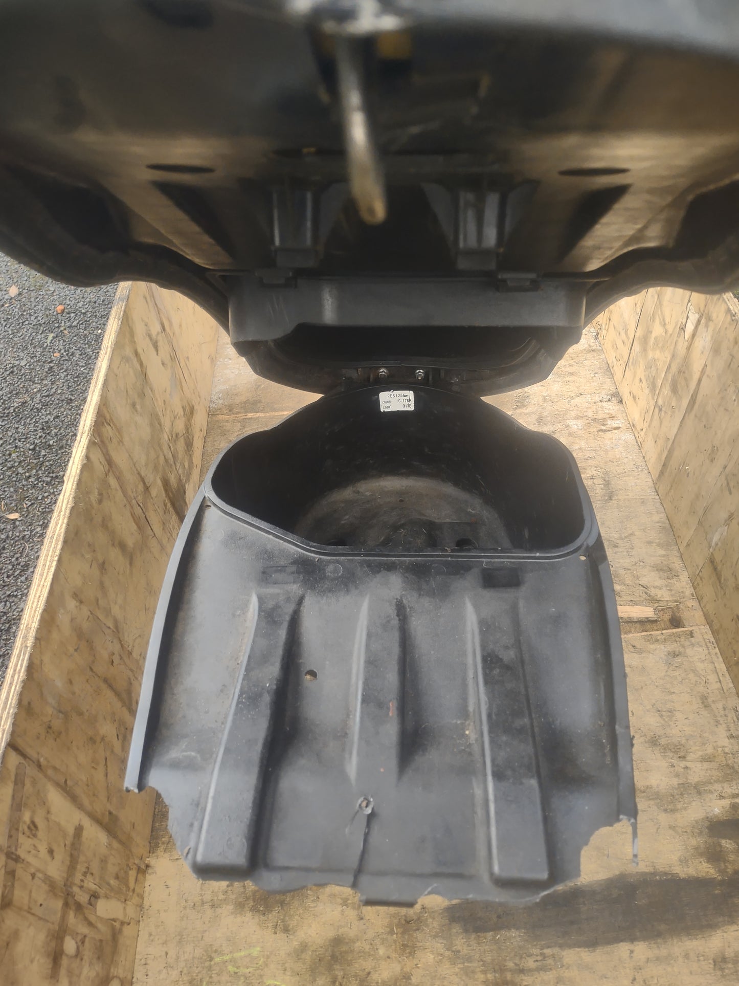 Honda PES 125 seat & bucket