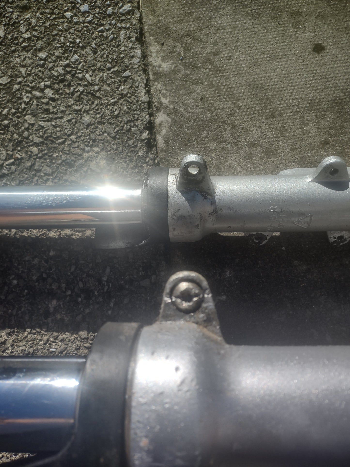 Lexmoto zsx f 125 front forks / shockers top & bottom yoke (2017)