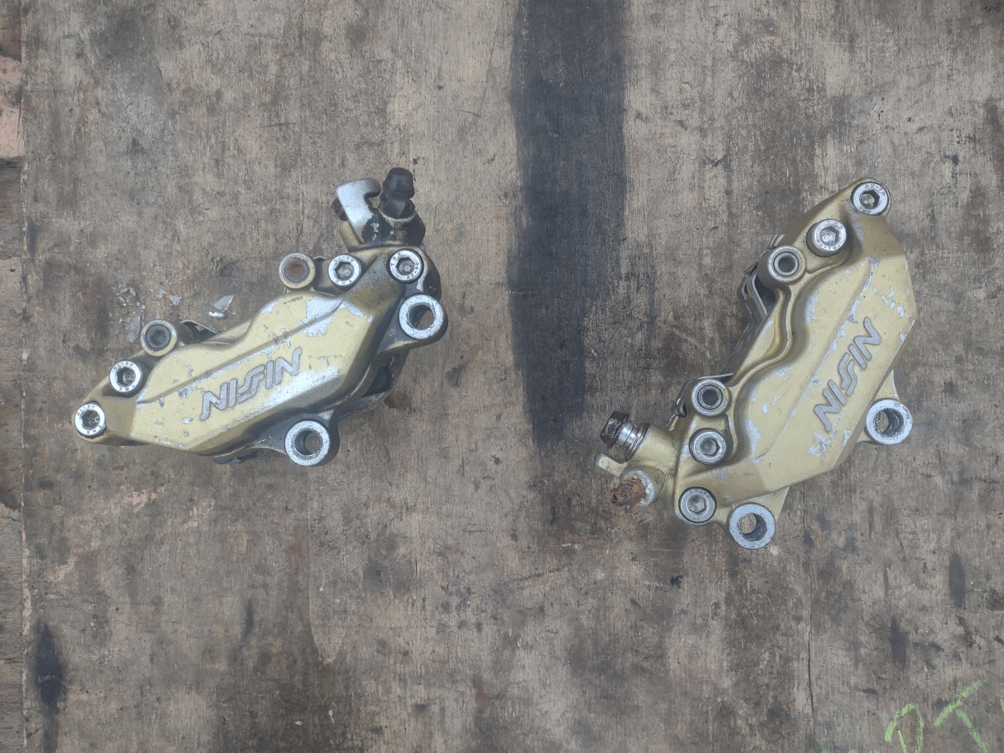 Kawasaki ZZR600 front brake callipers- Nissin- (OEM) used