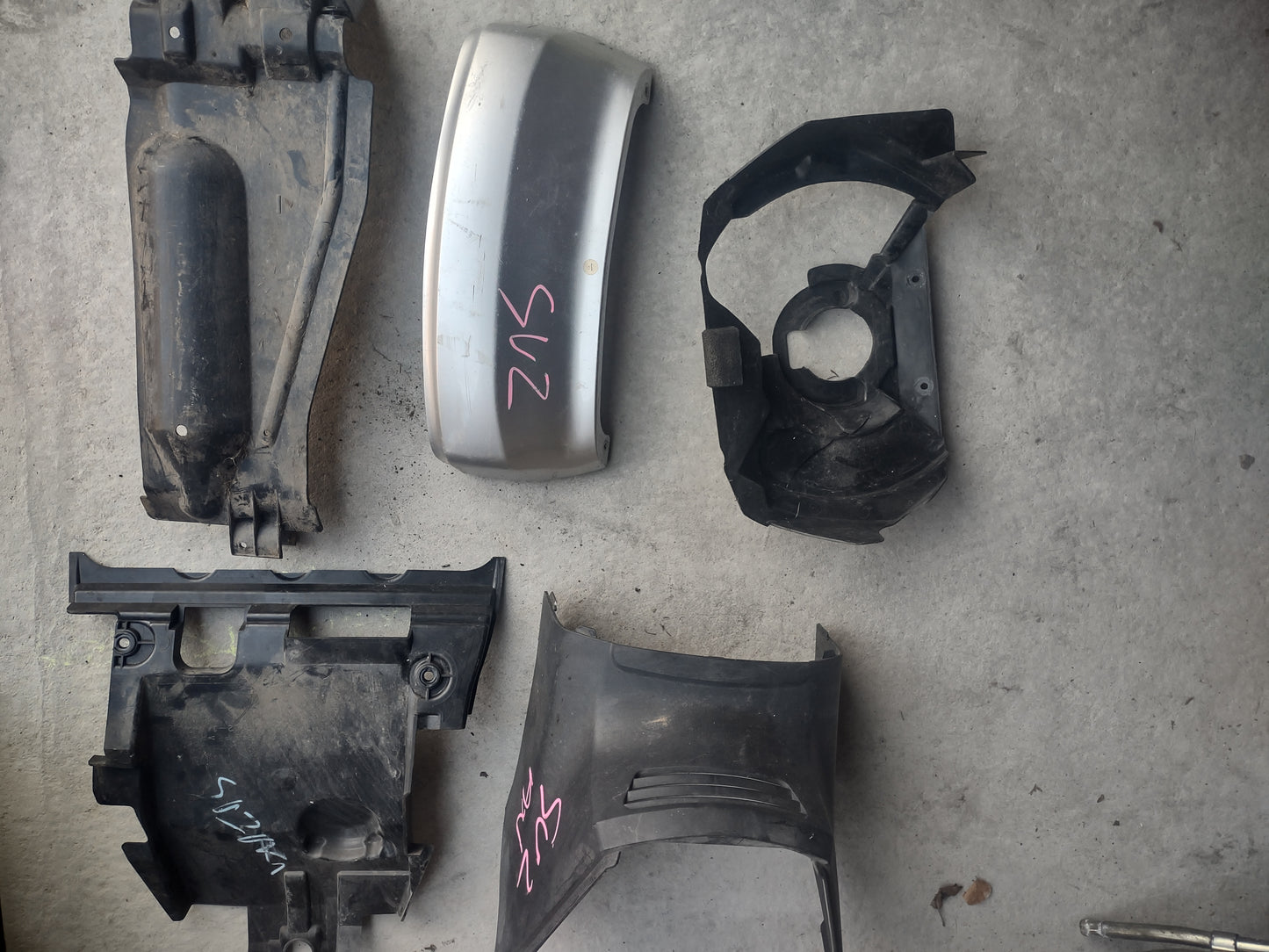 Suzuki an400 fairings / plastics 15+ items (OEM)