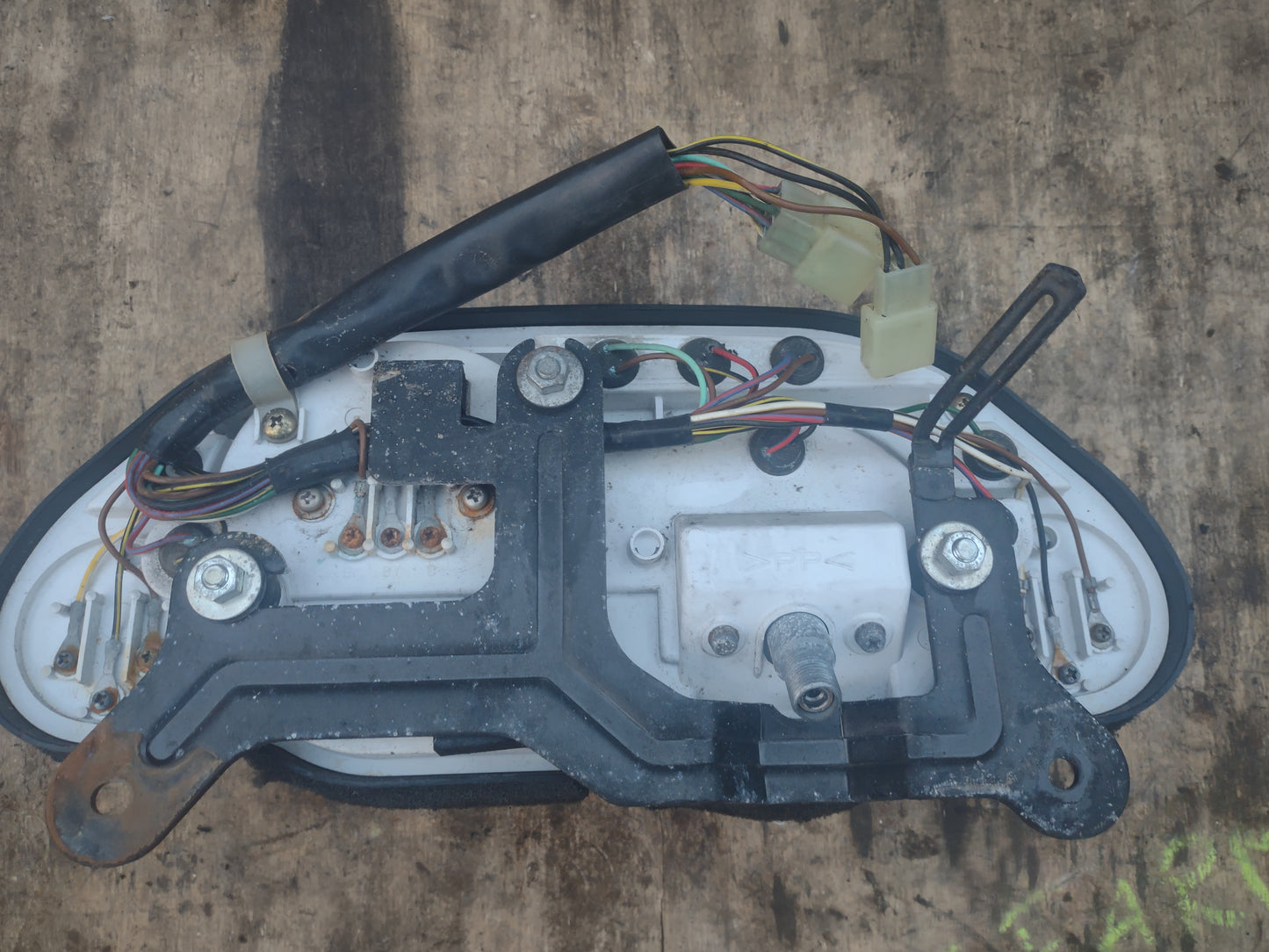 Kawasaki ZZR600 Speedo, clocks 30k miles (OEM)