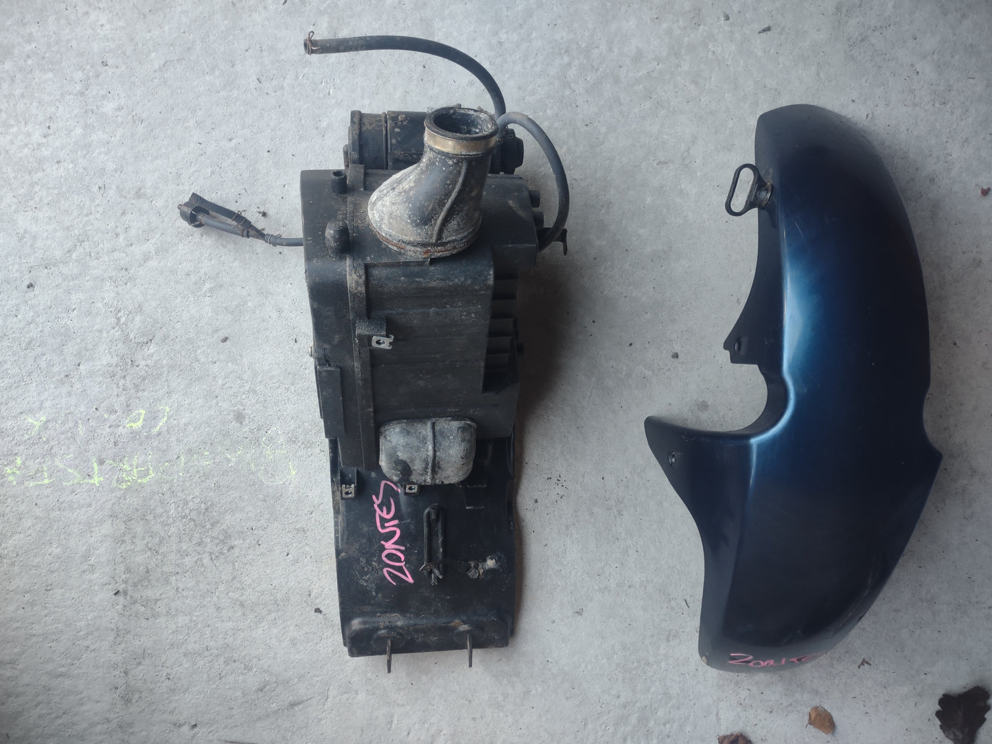 Zontes mantis 125 grab handle, side panels, rear lights (OEM)