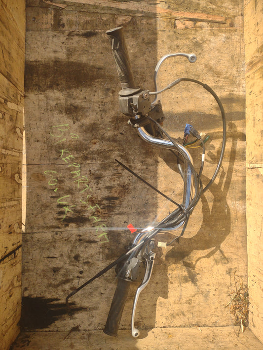 Yamaha YBR 125 handlebars & switches